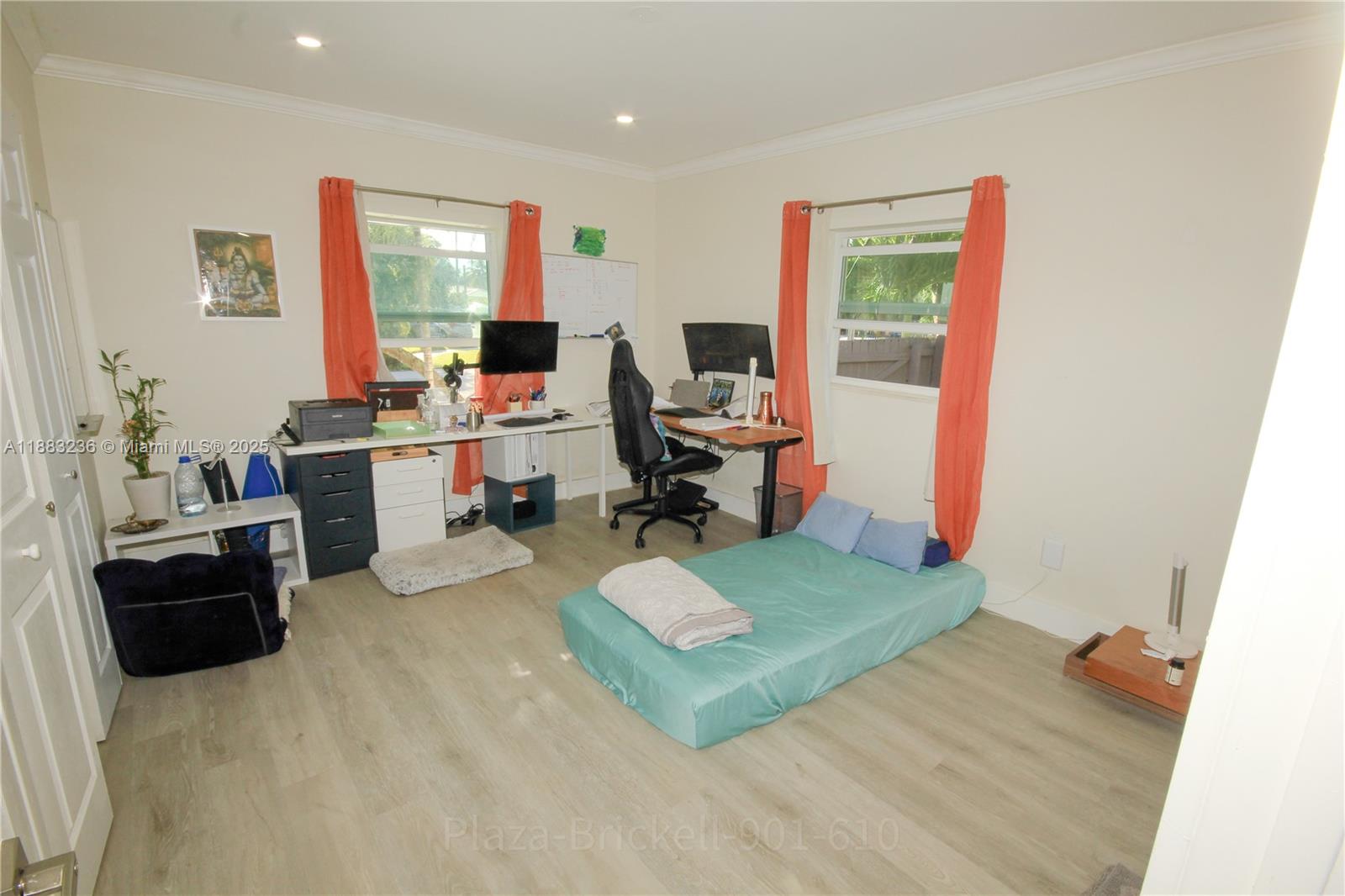   /   sq. ft. $ 2025-09-23 0 Photo