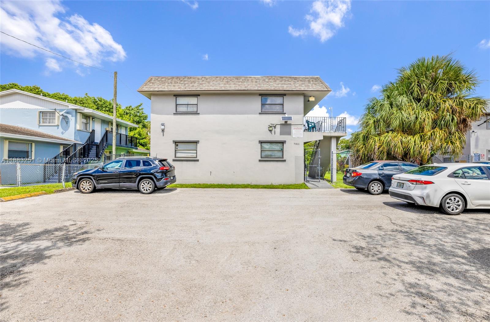   /  3030 sq. ft. $ 2025-09-23 0 foto