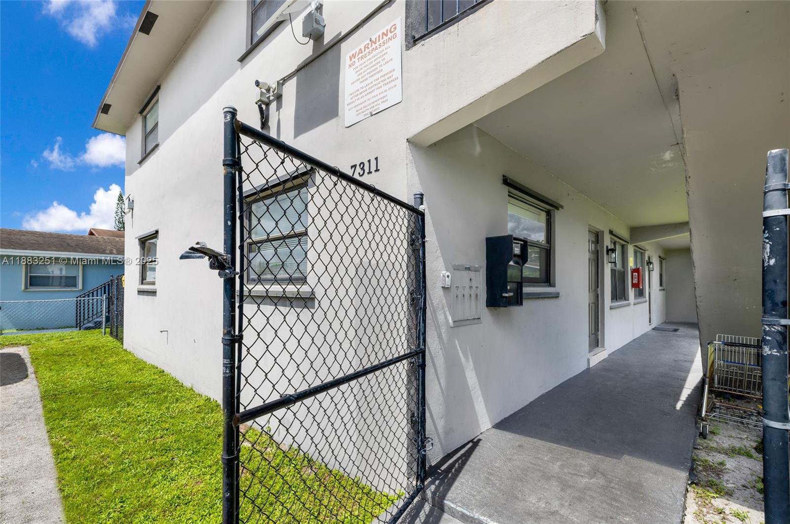   /  3030 sq. ft. $ 2025-09-23 0 foto