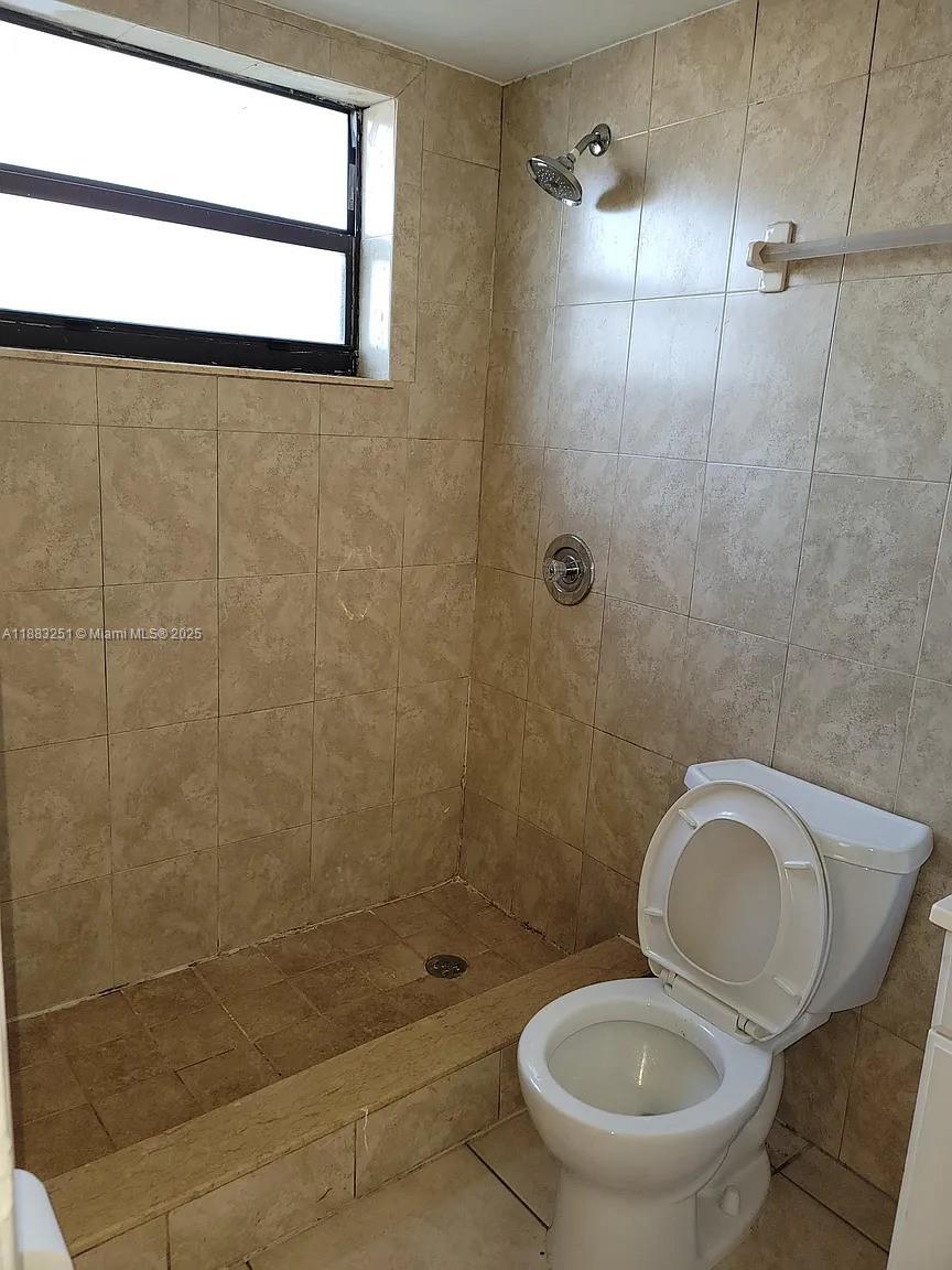   /  3030 sq. ft. $ 2025-09-23 0 foto