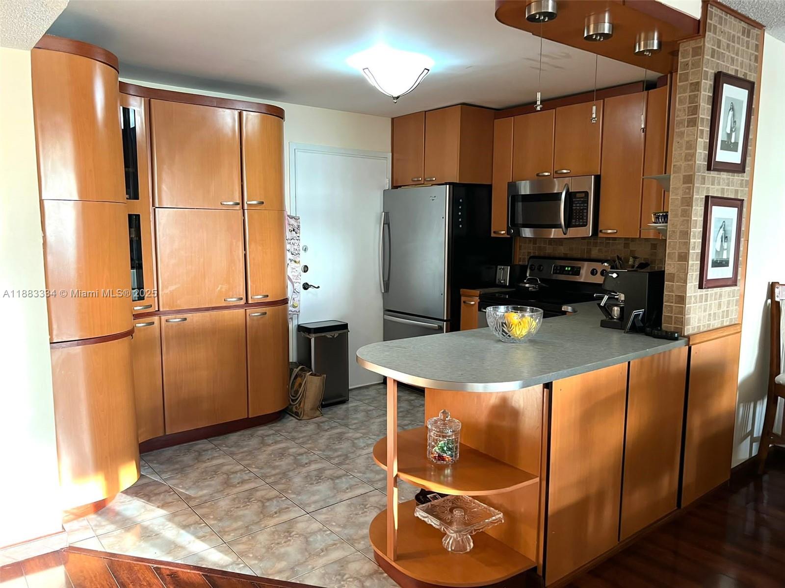 Photo of 1600 Ocean Dr  #3D, Hollywood, Florida, 33019 - 