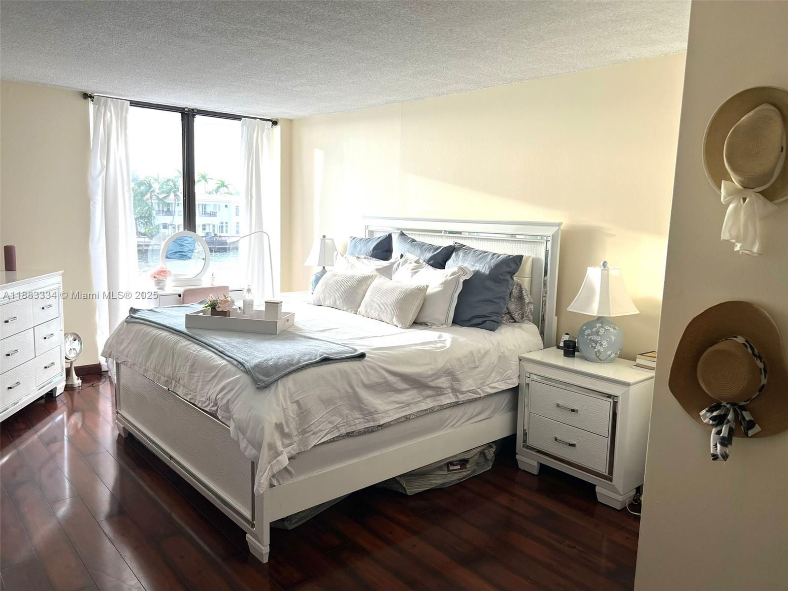 Photo of 1600 Ocean Dr  #3D, Hollywood, Florida, 33019 - 