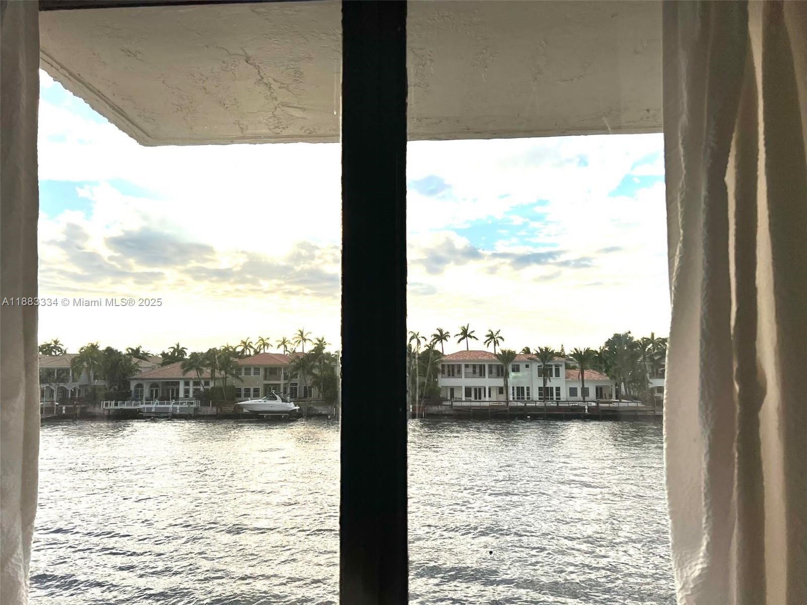 Photo of 1600 Ocean Dr  #3D, Hollywood, Florida, 33019 - 