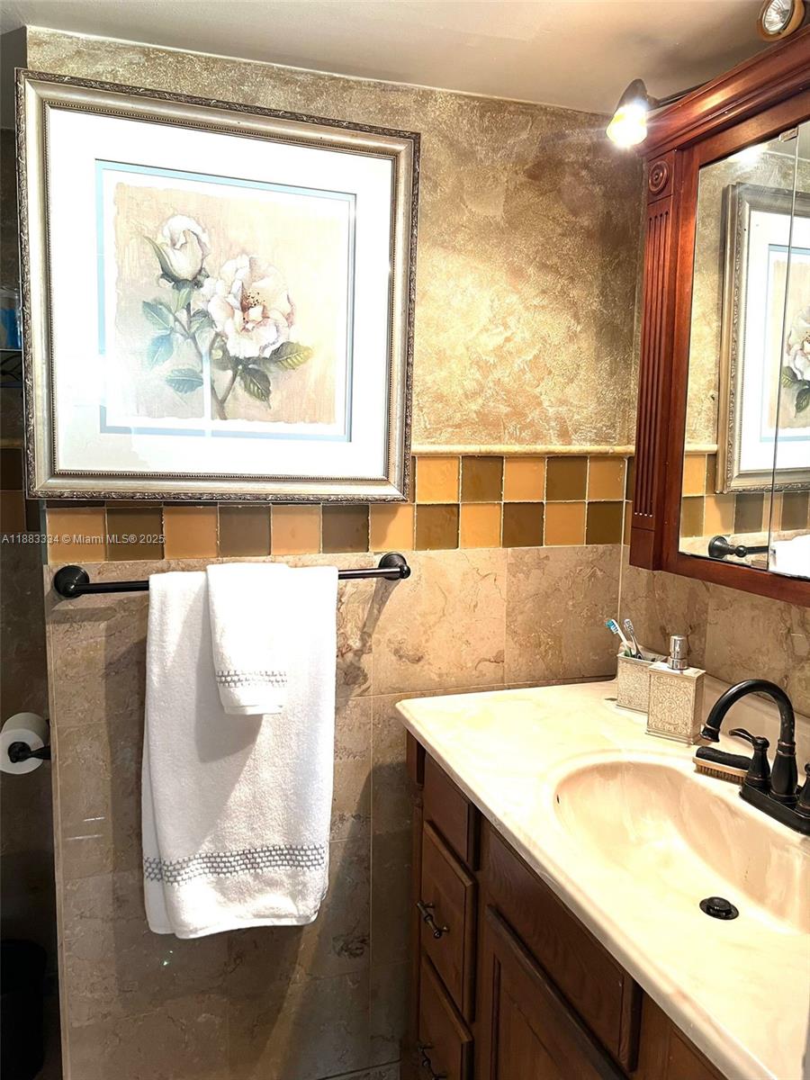 Photo of 1600 Ocean Dr  #3D, Hollywood, Florida, 33019 - 