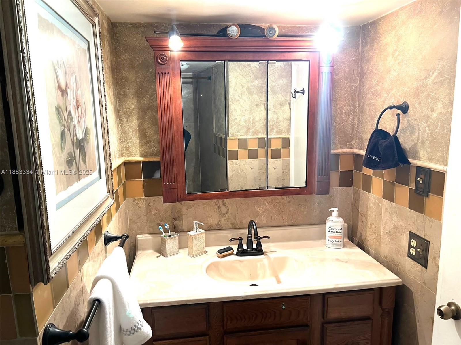 Photo of 1600 Ocean Dr  #3D, Hollywood, Florida, 33019 - 