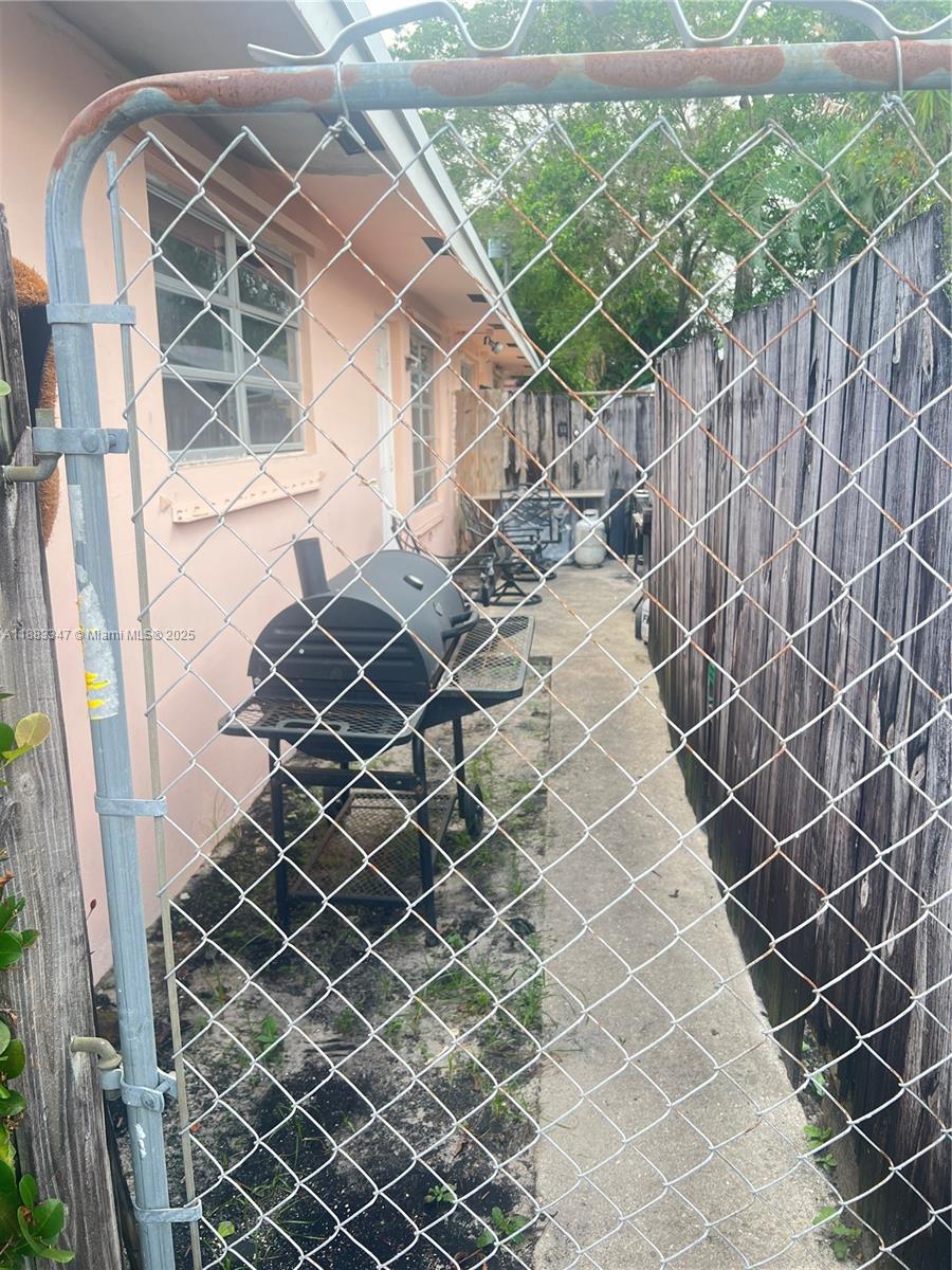 See details / 1794 sq. ft. $ 2025-09-23 0 Photo