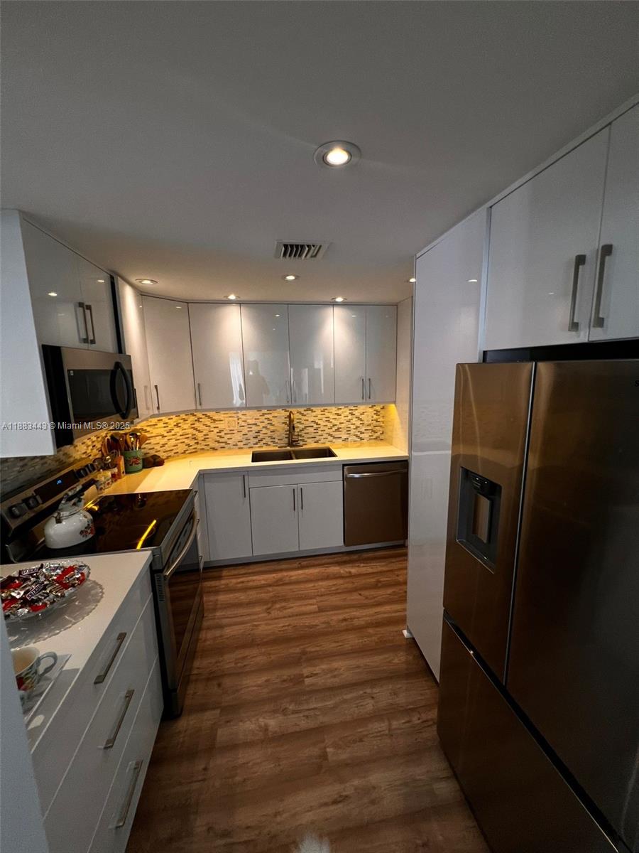 1021 2 / 2 1350 sq. ft. $ 2025-09-23 0 Photo