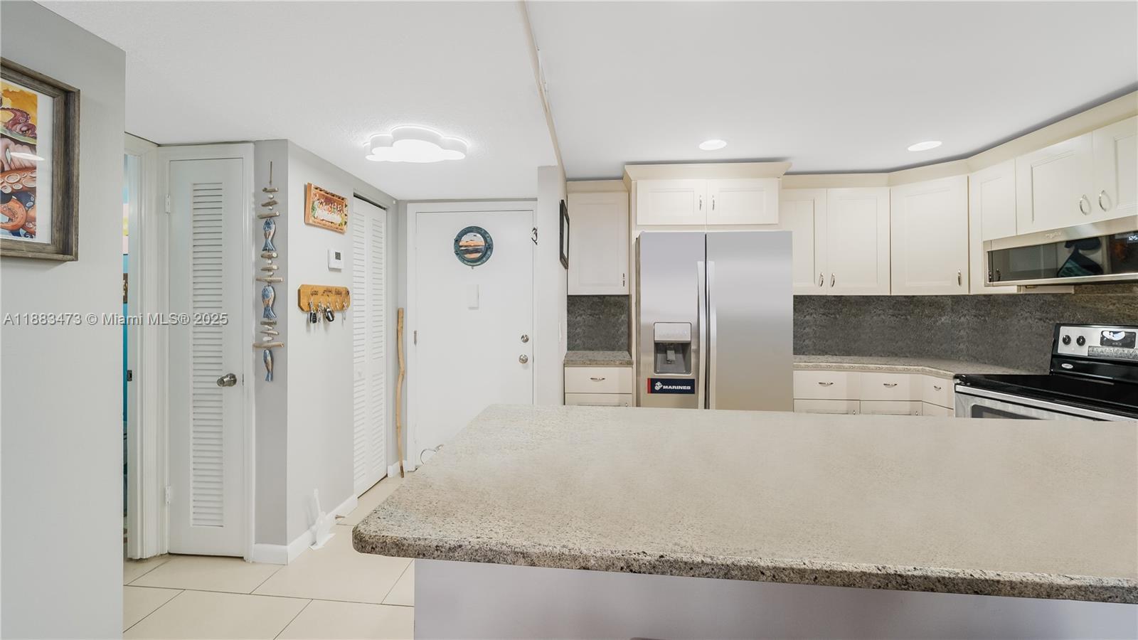 Photo of 1825 Ocean Dr  #504, Hallandale Beach, Florida, 33009 - Personal items removed