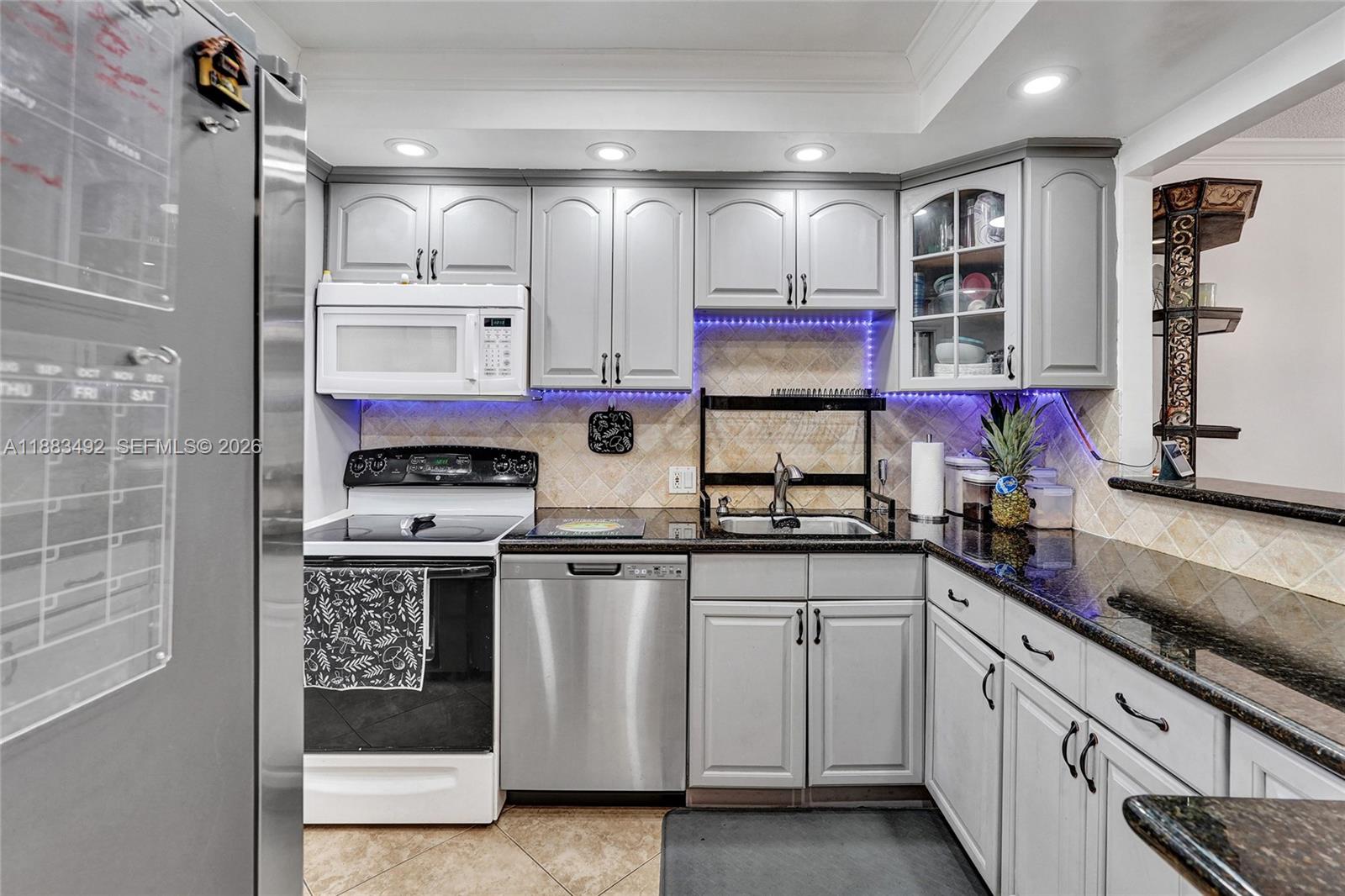 See details 501 3 / 2 1390 sq. ft. $ 2026-07-06 0 Photo