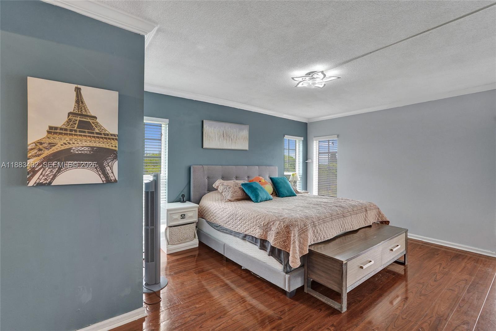 See details 501 3 / 2 1390 sq. ft. $ 2026-07-06 0 Photo