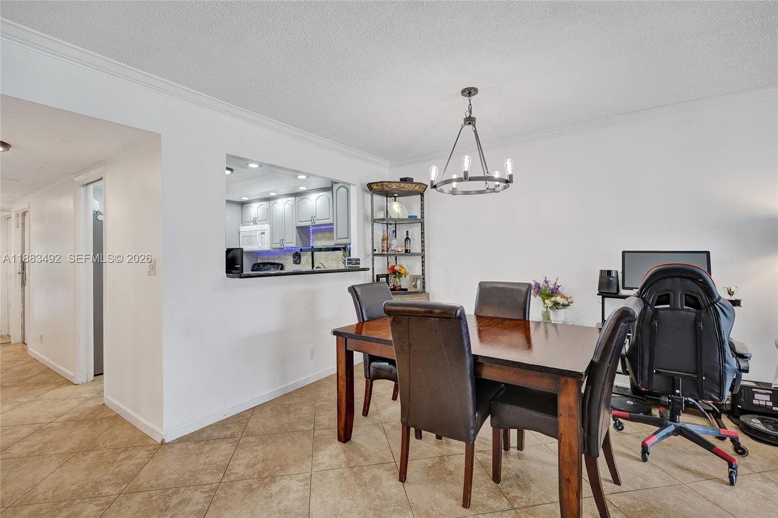 See details 501 3 / 2 1390 sq. ft. $ 2026-07-06 0 Photo