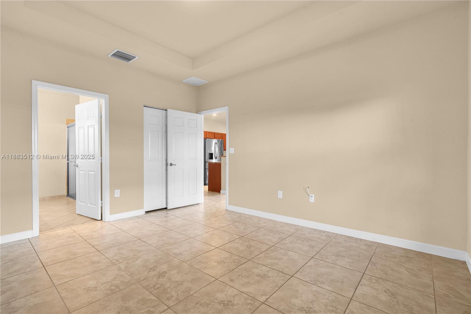 2401 4 / 2 1400 sq. ft. $ 2025-10-24 0 Photo