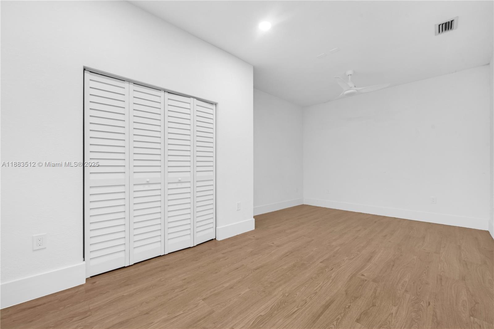 2401 4 / 2 1400 sq. ft. $ 2025-10-24 0 Photo