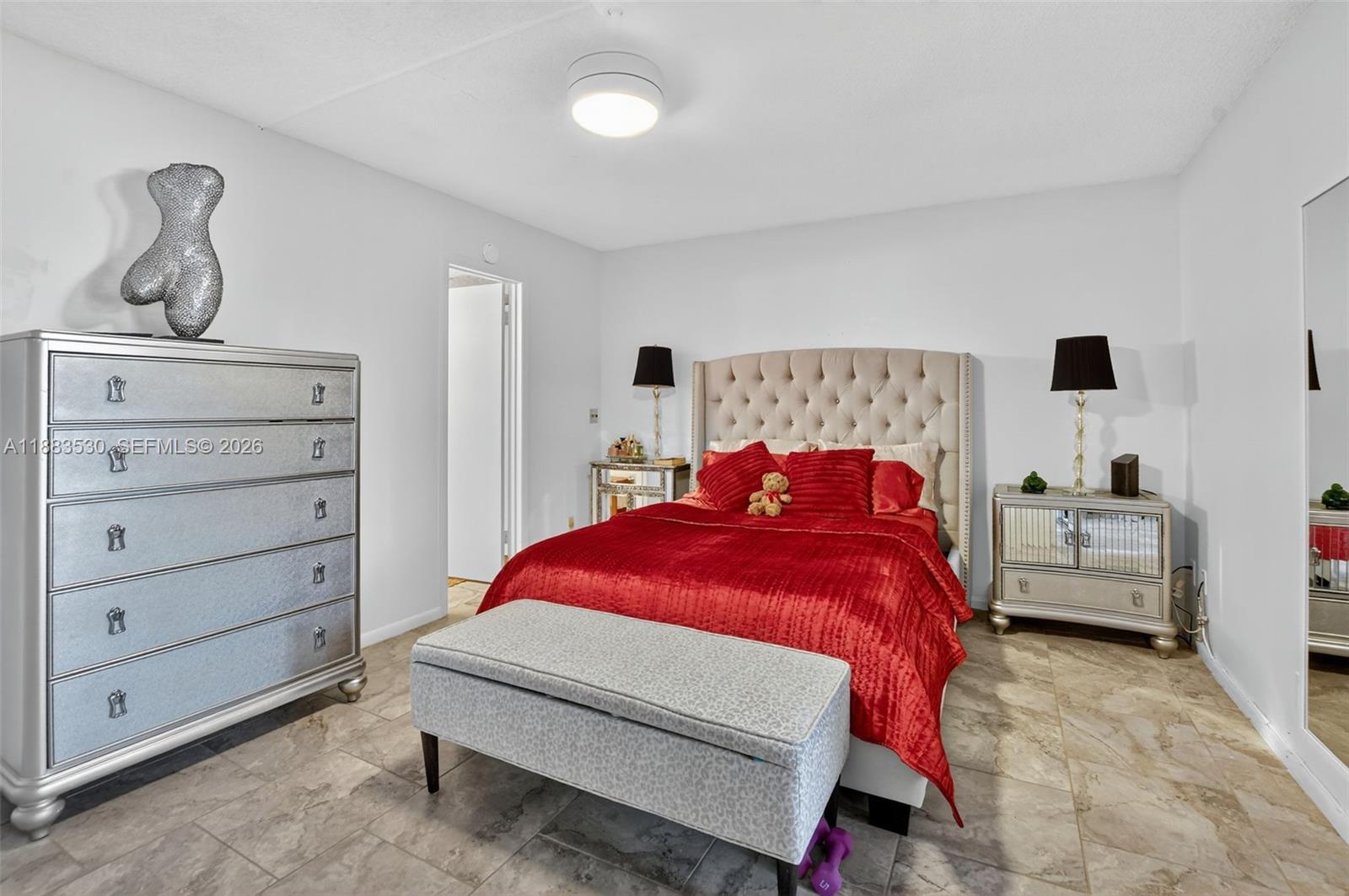 2009 1 / 2 700 sq. ft. $ 2026-07-24 0 foto