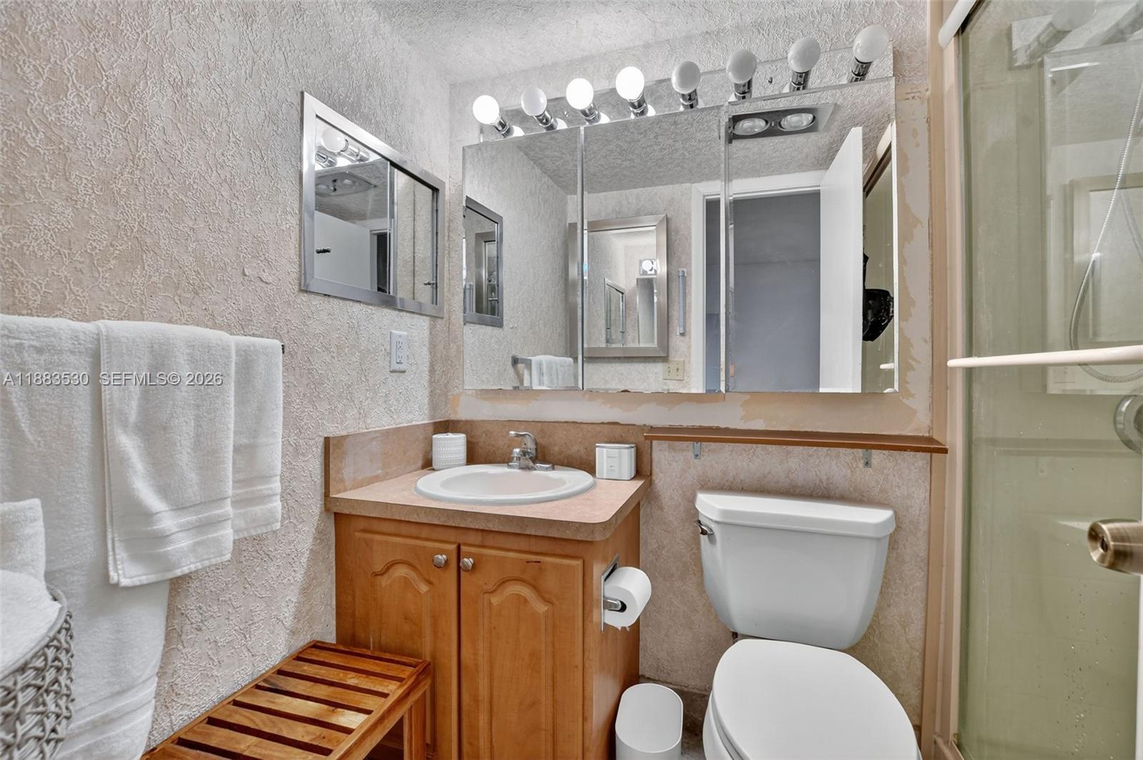 2009 1 / 2 700 sq. ft. $ 2026-07-24 0 foto