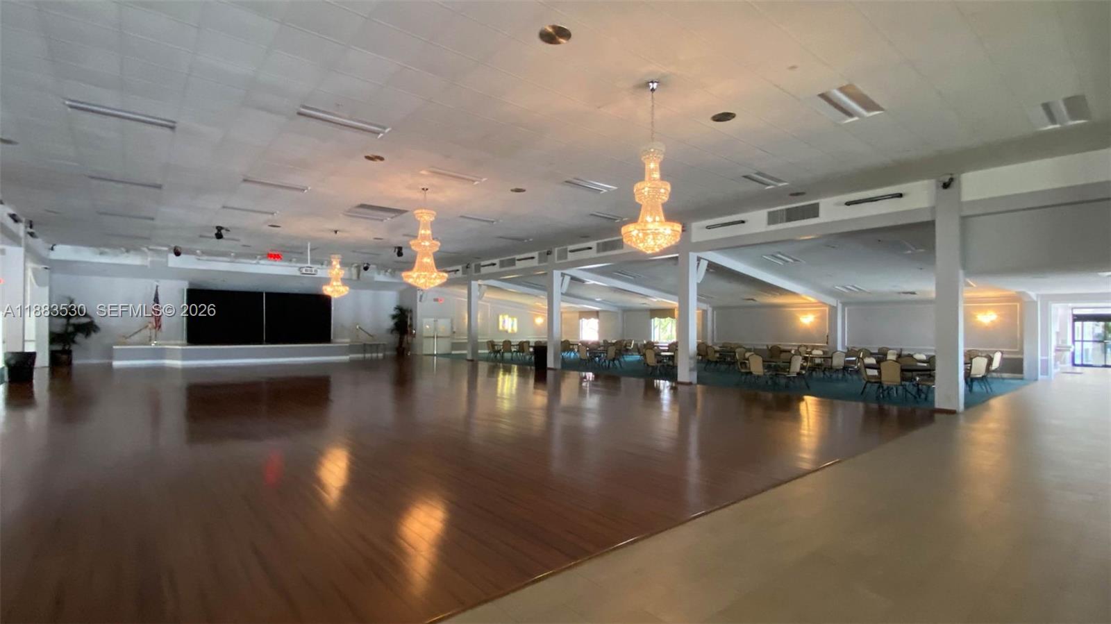 2009 1 / 2 700 sq. ft. $ 2026-07-24 0 foto