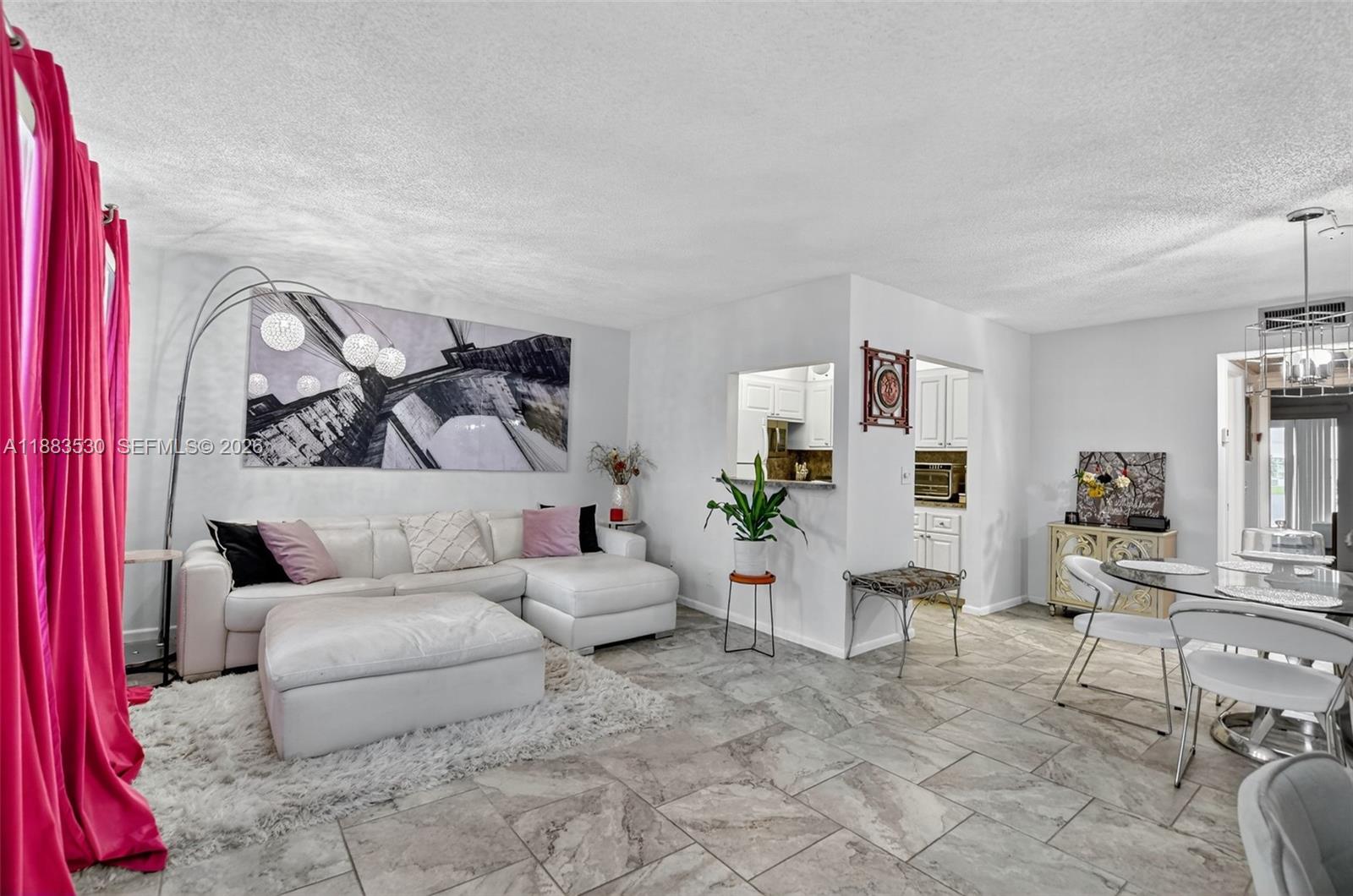 2009 1 / 2 700 sq. ft. $ 2026-07-24 0 foto