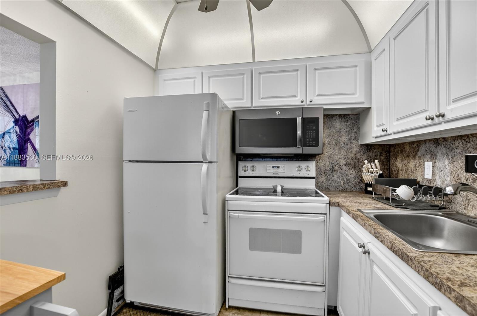 2009 1 / 2 700 sq. ft. $ 2026-07-24 0 foto