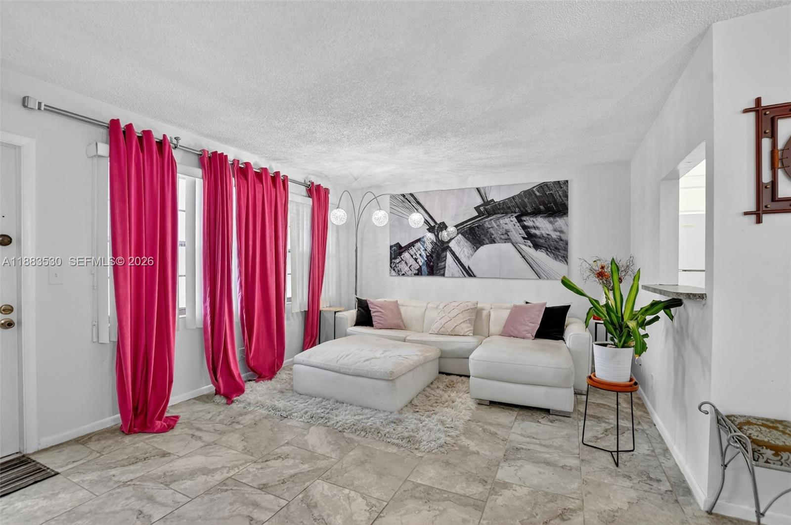 2009 1 / 2 700 sq. ft. $ 2026-07-24 0 foto