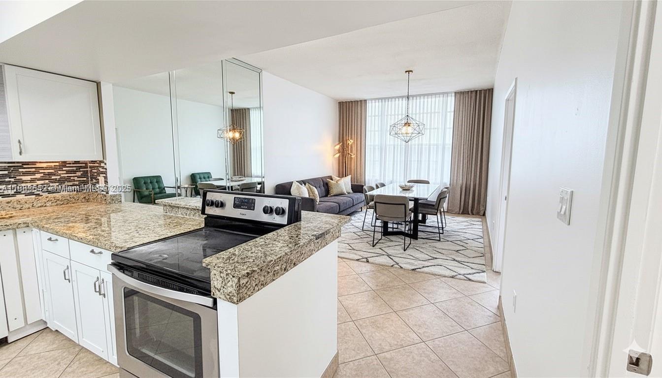Ver detalles 1701E 1 / 1 801 sq. ft. $ 2025-09-23 0 foto