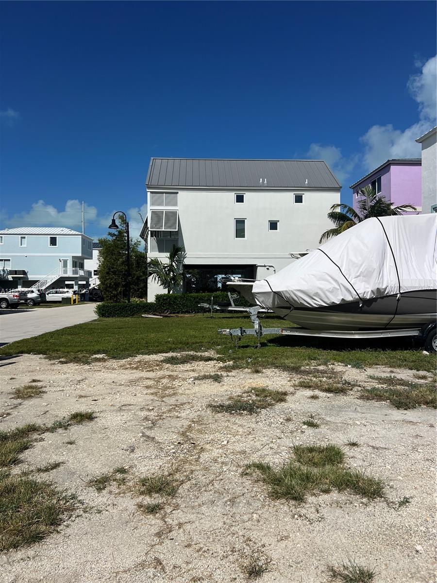   /   sq. ft. $ 2025-09-23 0 Photo