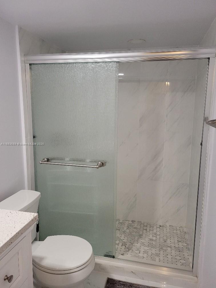 Photo of 1833 Ocean Dr  #307, Hallandale Beach, Florida, 33009 - guest bath