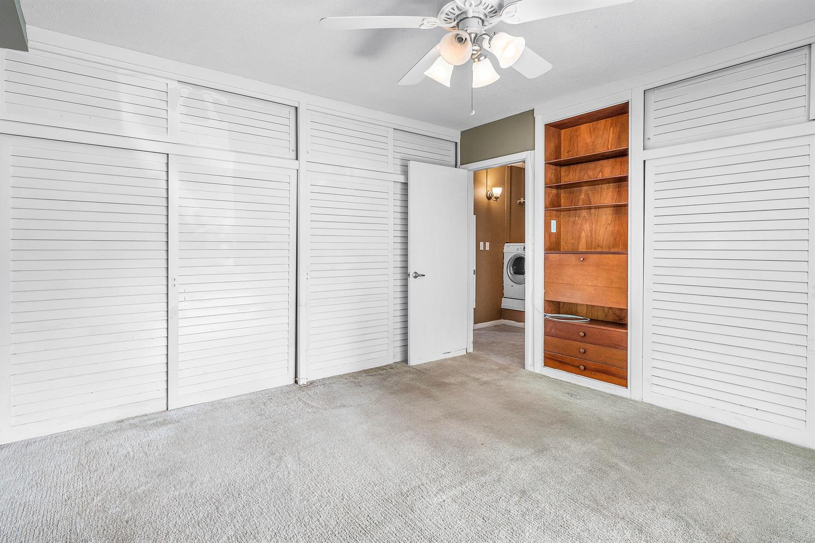 Ver detalles A3 1 / 1 754 sq. ft. $ 2026-06-01 0 foto