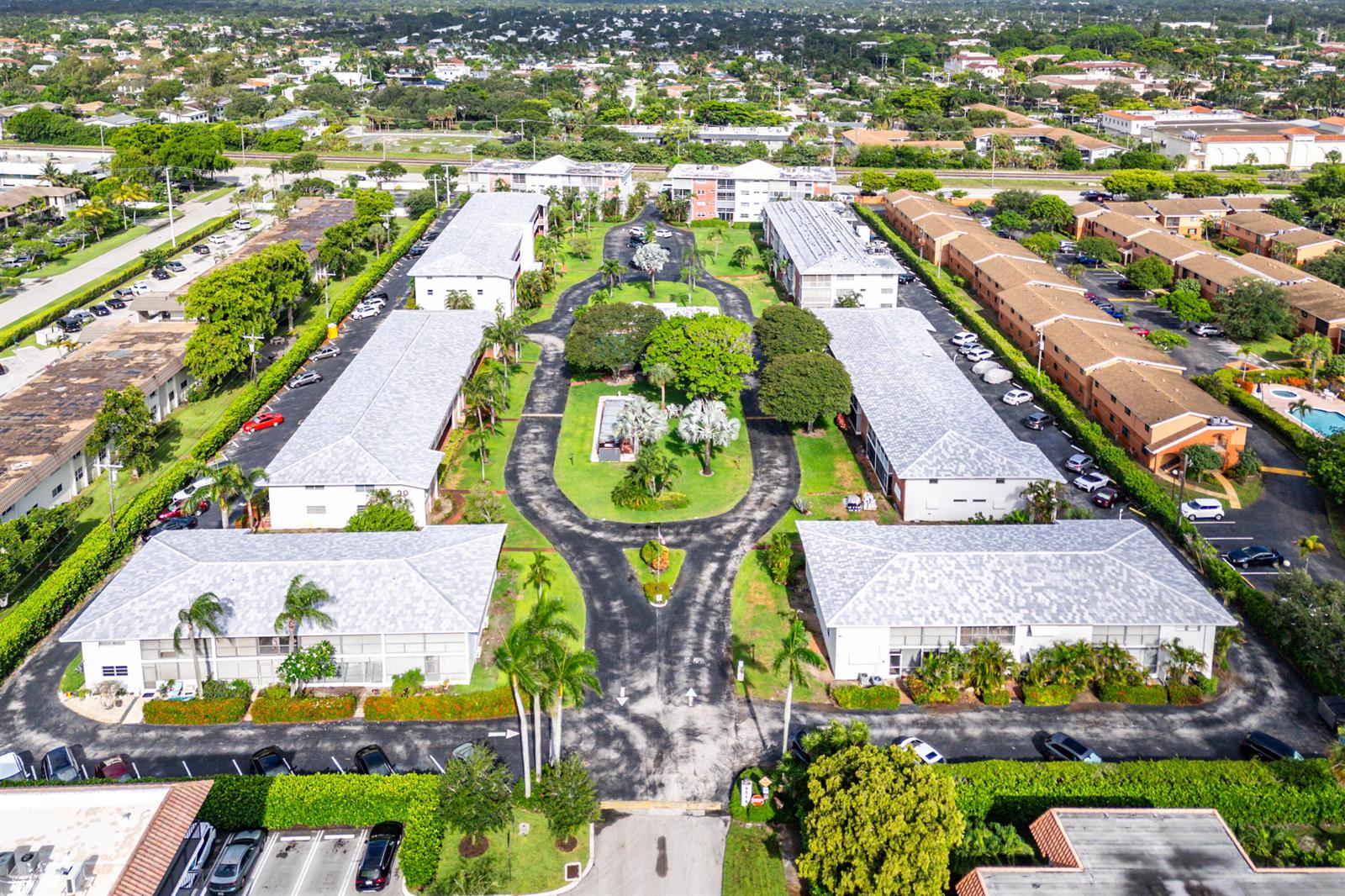 Ver detalles A3 1 / 1 754 sq. ft. $ 2026-06-01 0 foto