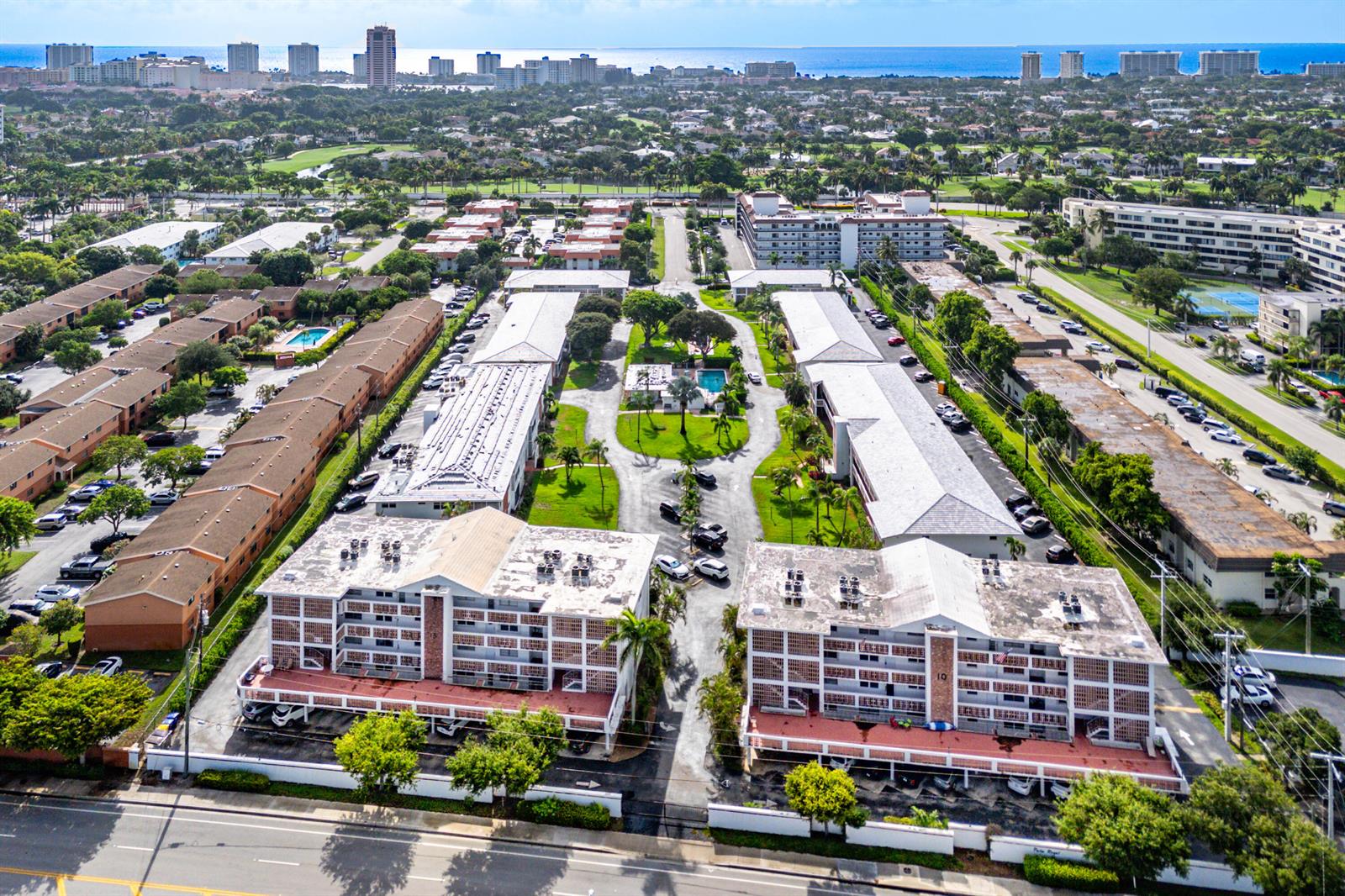 Ver detalles A3 1 / 1 754 sq. ft. $ 2026-06-01 0 foto