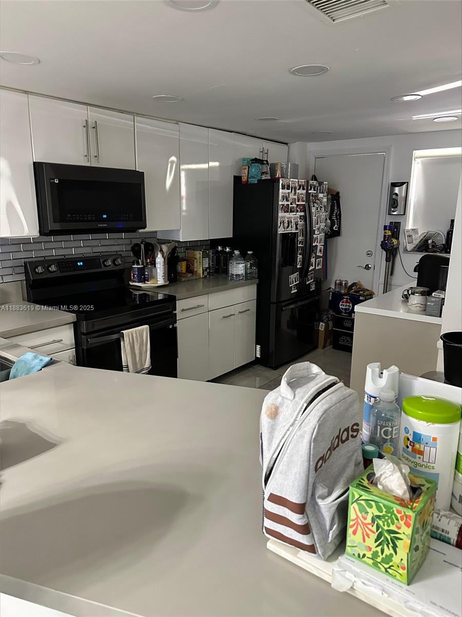 112-2 2 / 2 1036 sq. ft. $ 2025-09-23 0 Photo