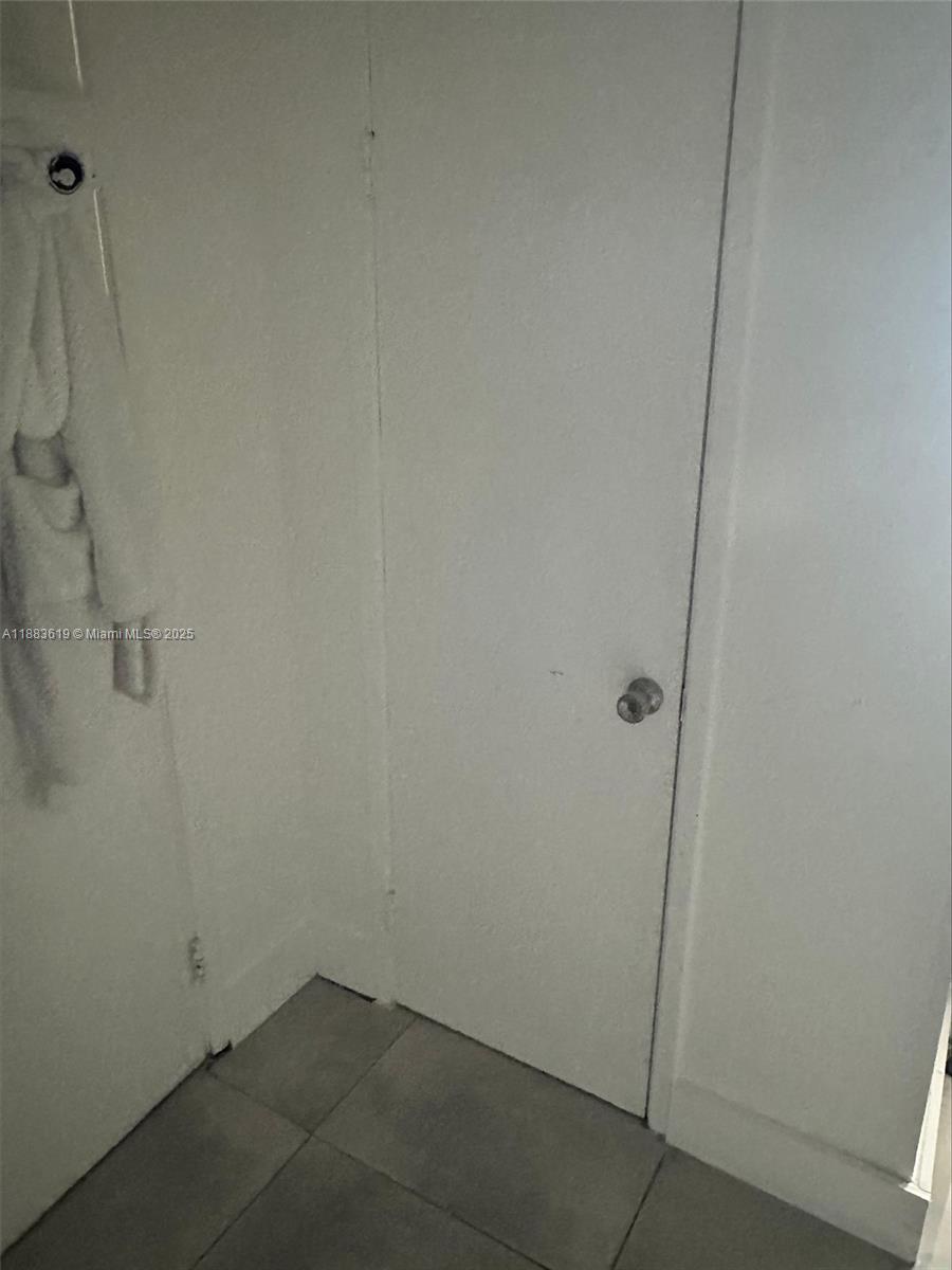 112-2 2 / 2 1036 sq. ft. $ 2025-09-23 0 Photo