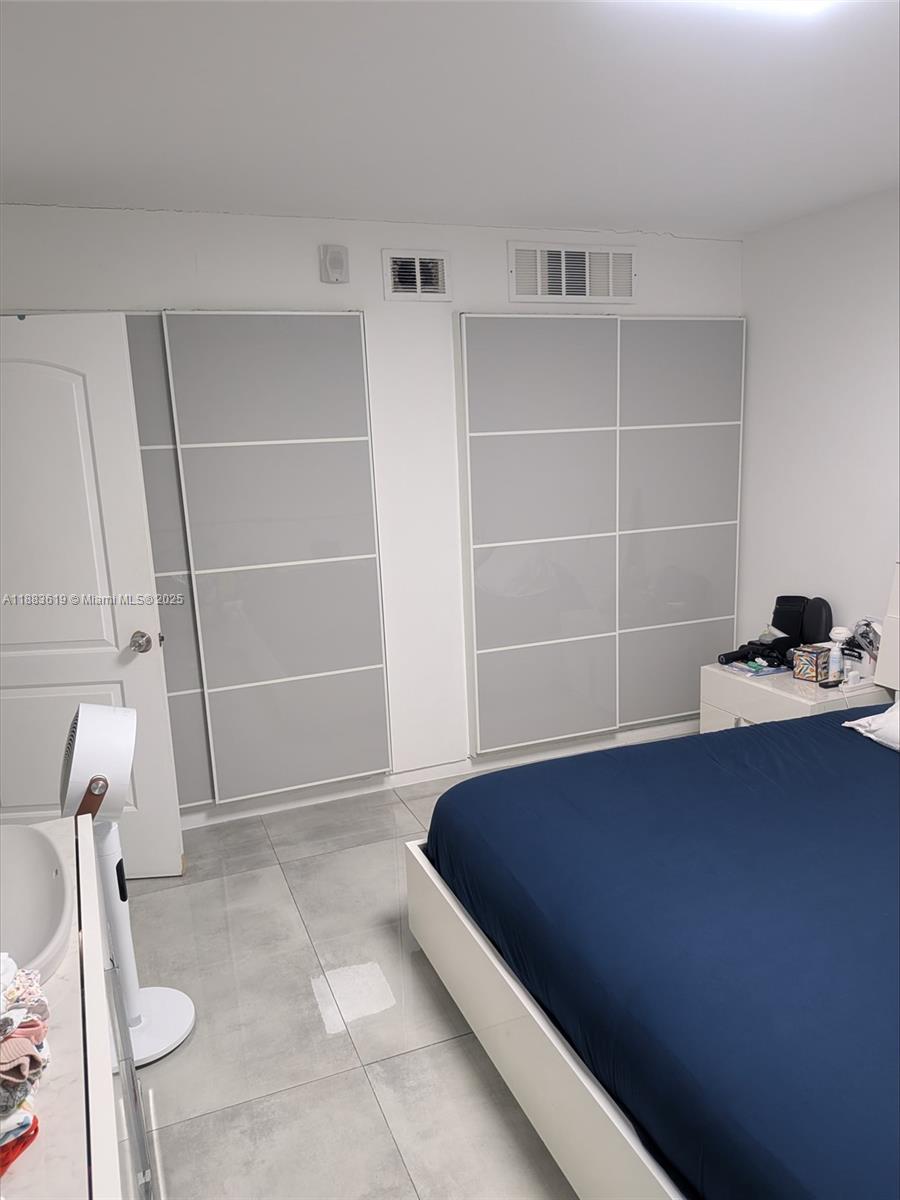 112-2 2 / 2 1036 sq. ft. $ 2025-09-23 0 Photo
