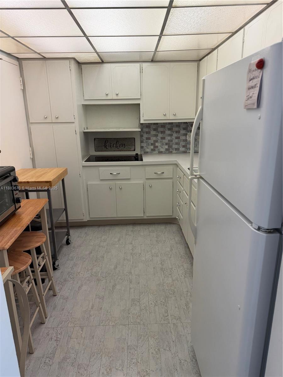 8L 1 / 2 870 sq. ft. $ 2025-09-23 0 Photo