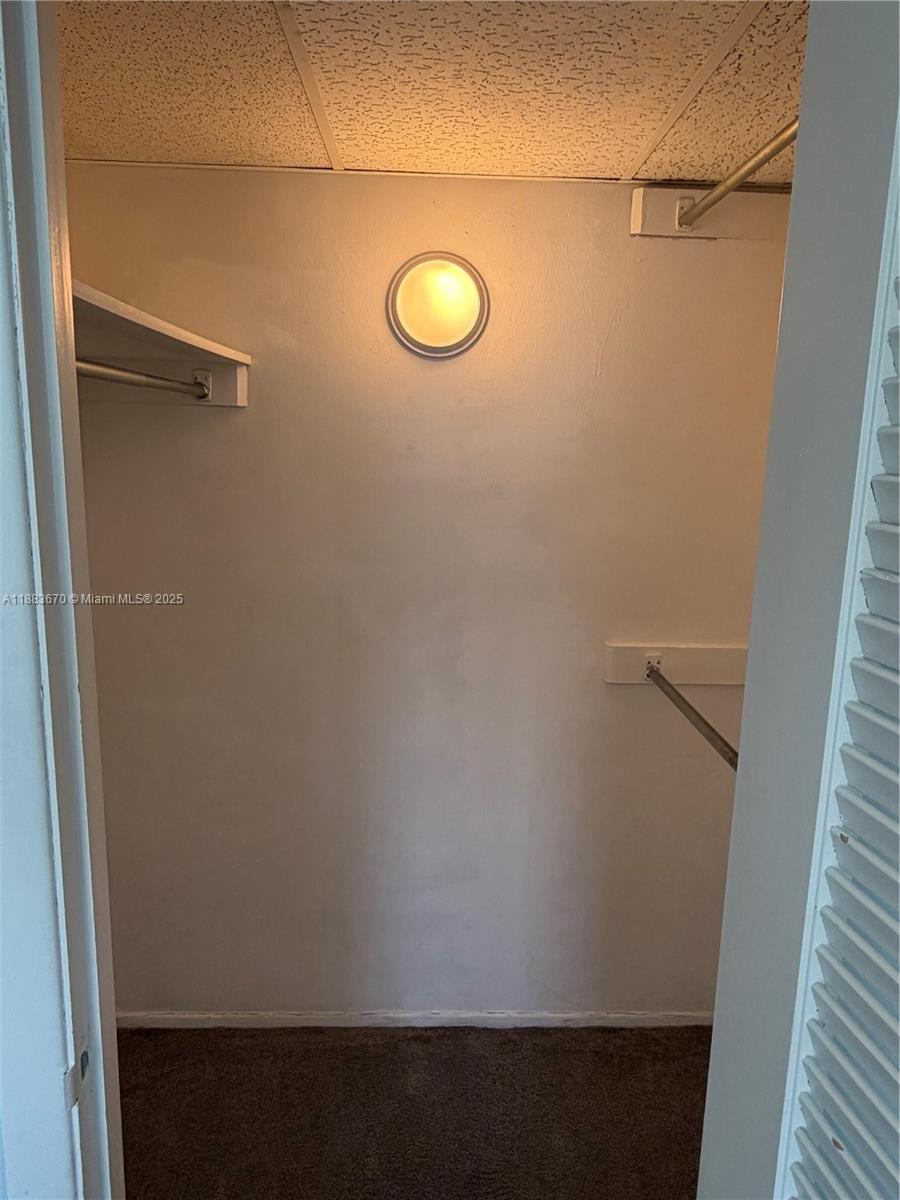 8L 1 / 2 870 sq. ft. $ 2025-09-23 0 Photo