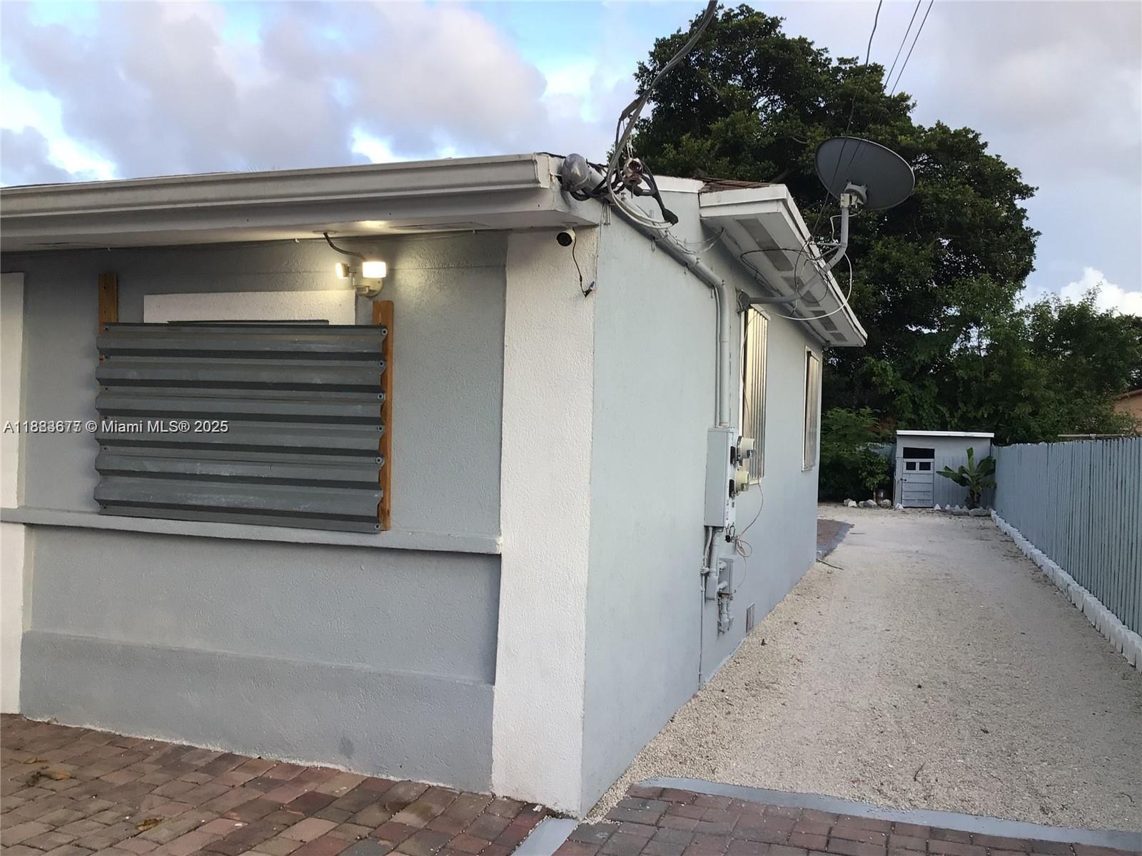   /  2112 sq. ft. $ 2025-09-23 0 foto