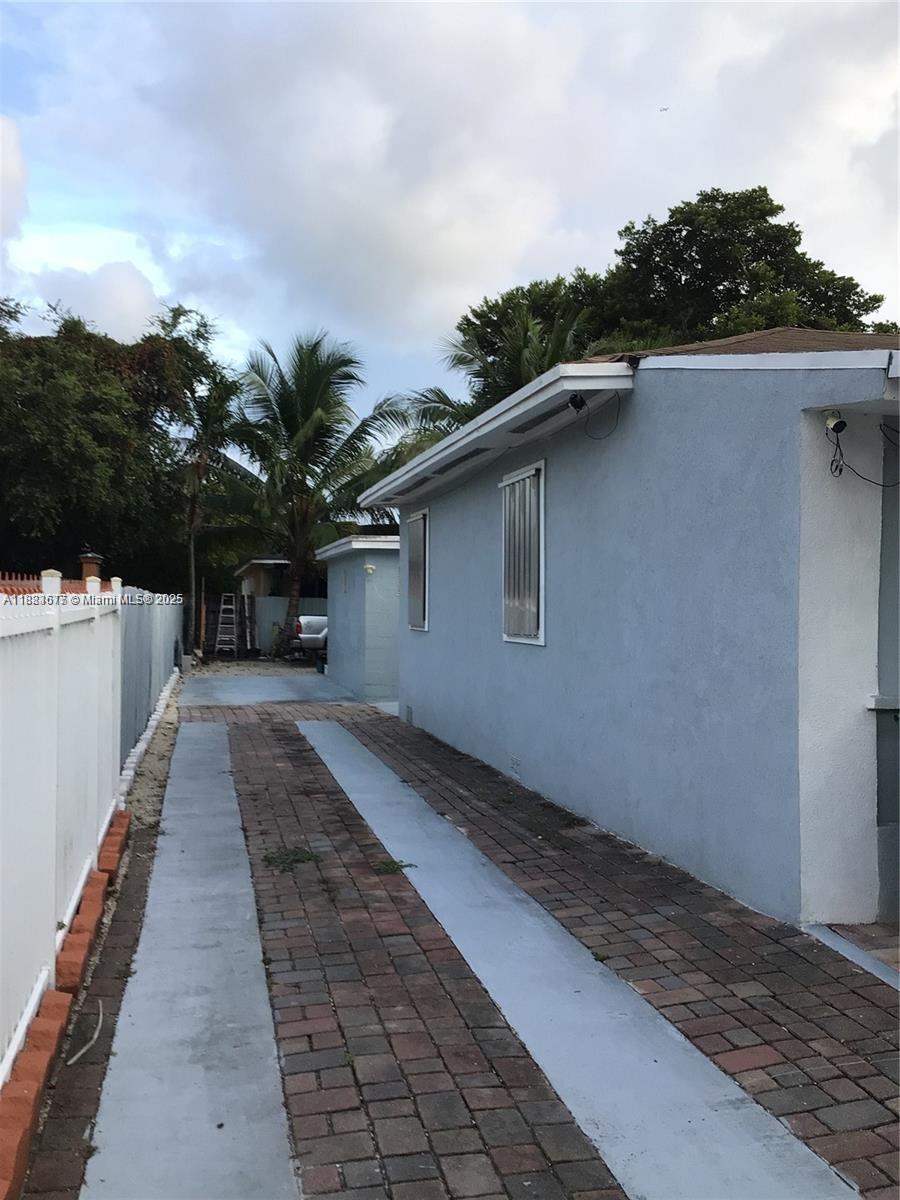   /  2112 sq. ft. $ 2025-09-23 0 foto