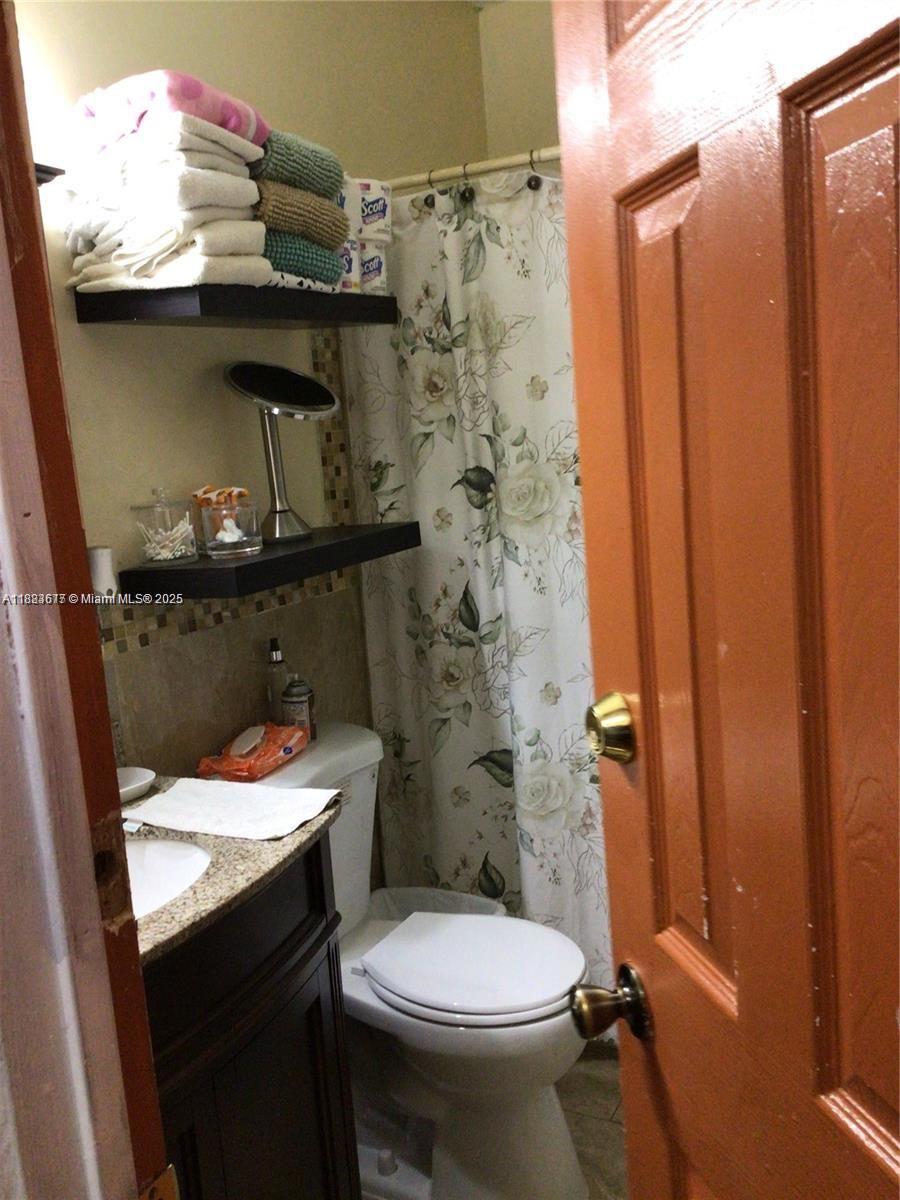   /  2112 sq. ft. $ 2025-09-23 0 foto