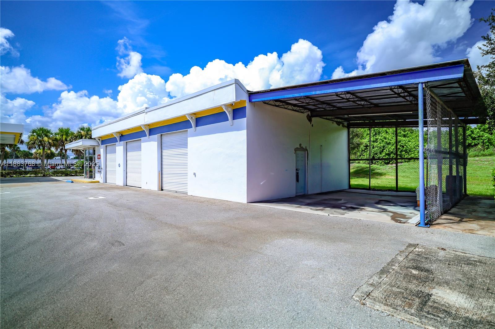 See details / sq. ft. $ 2025-09-23 0 Photo