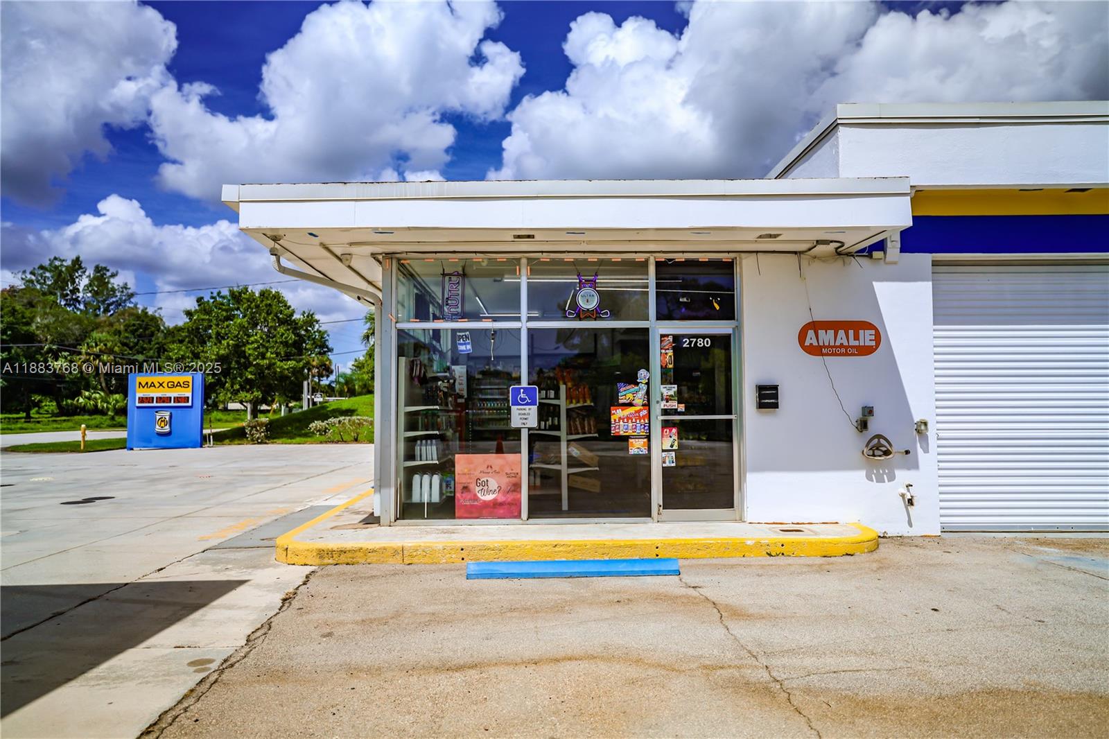 See details / sq. ft. $ 2025-09-23 0 Photo