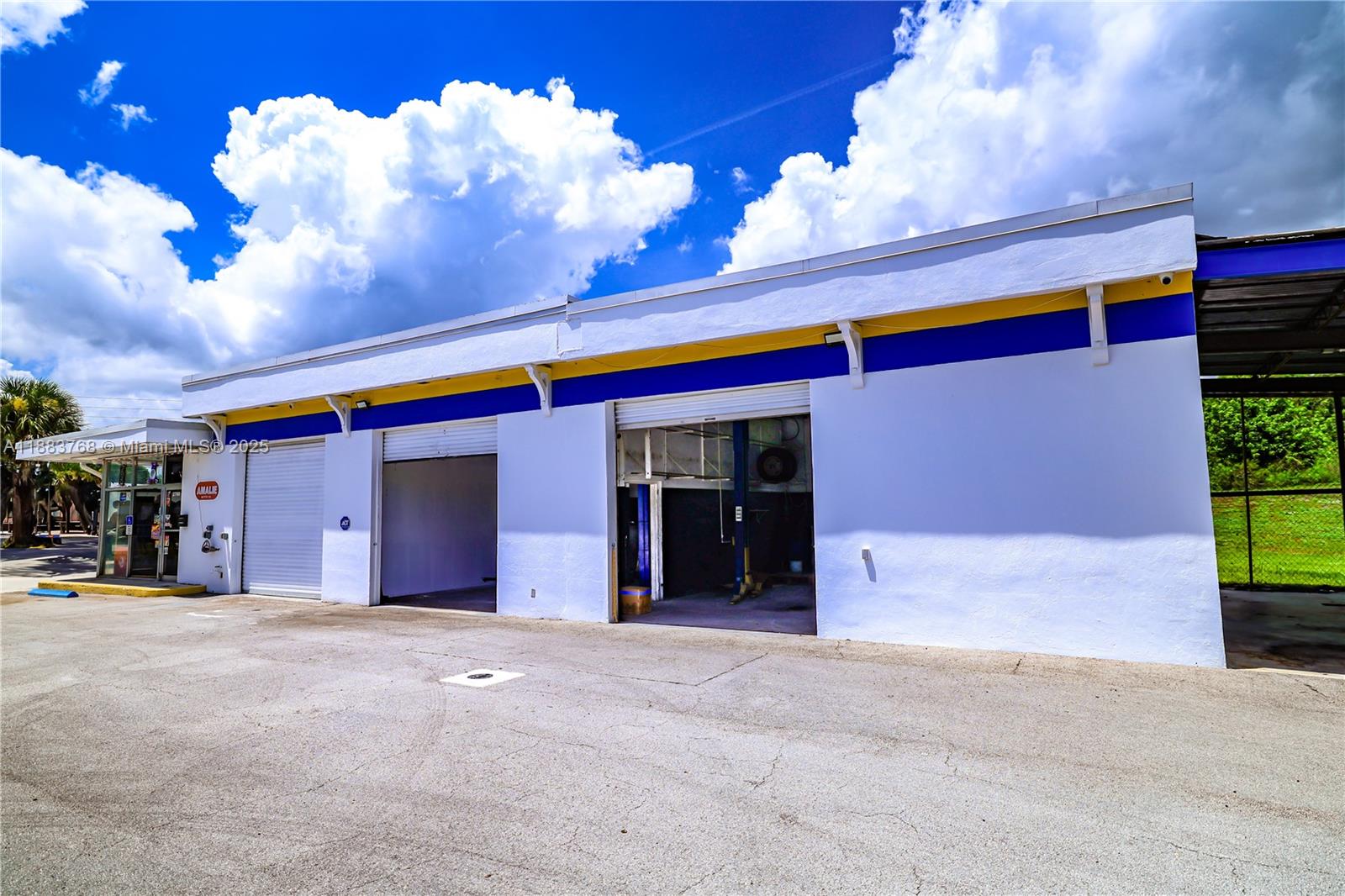 See details / sq. ft. $ 2025-09-23 0 Photo