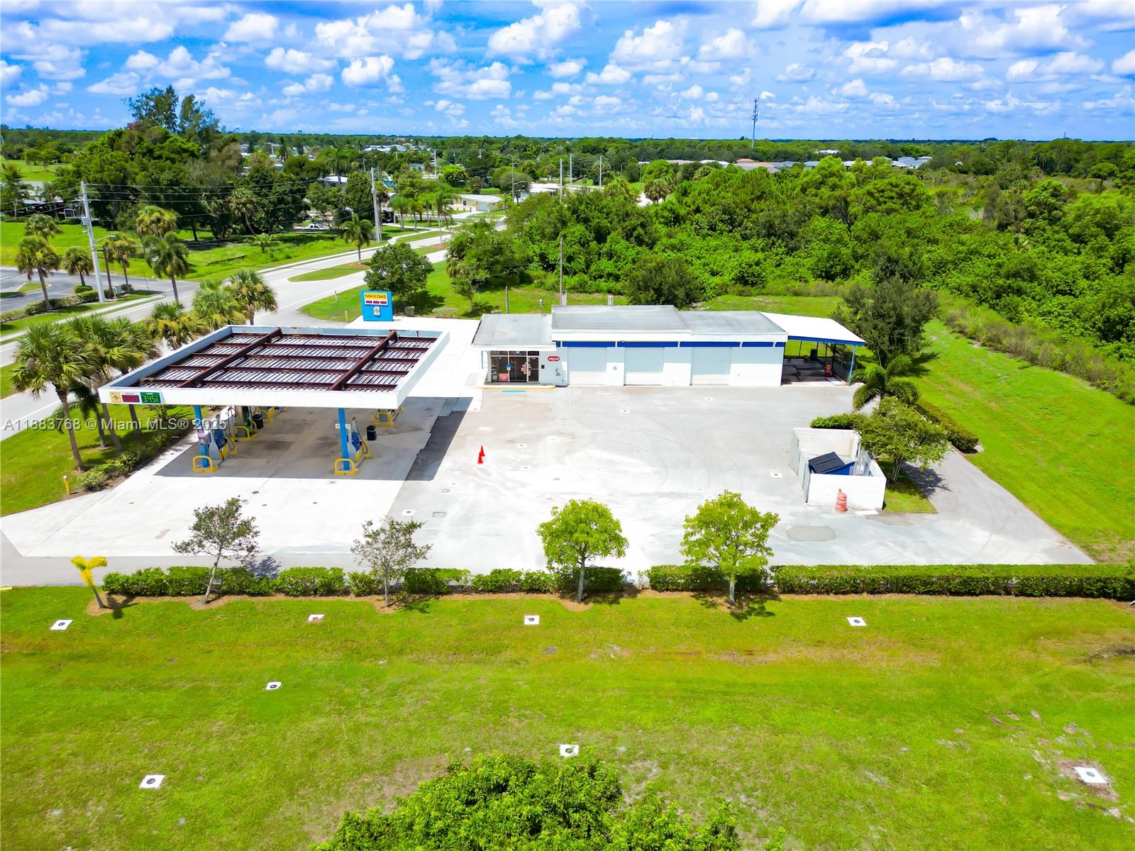 See details / sq. ft. $ 2025-09-23 0 Photo