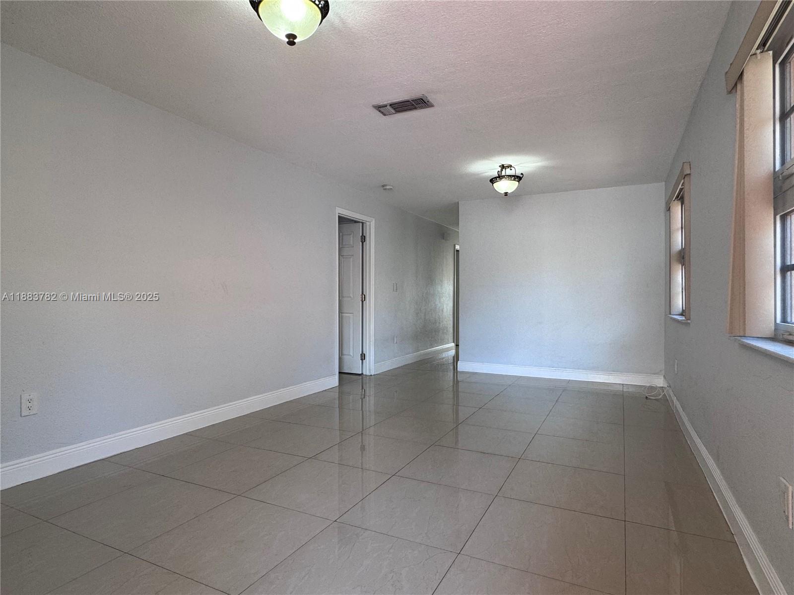 See details / 2255 sq. ft. $ 2025-09-23 0 Photo