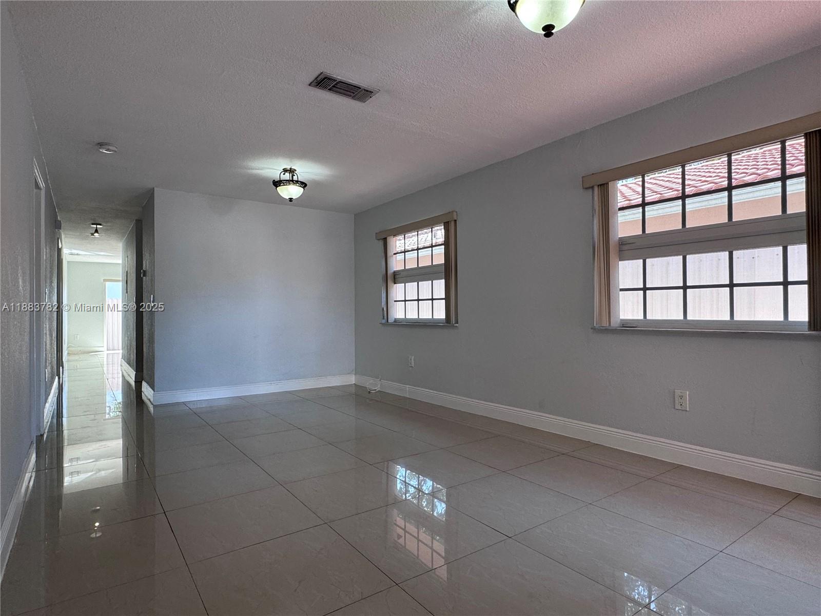 See details / 2255 sq. ft. $ 2025-09-23 0 Photo