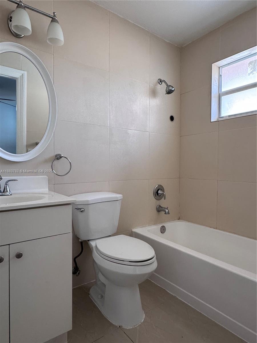 See details / 2255 sq. ft. $ 2025-09-23 0 Photo