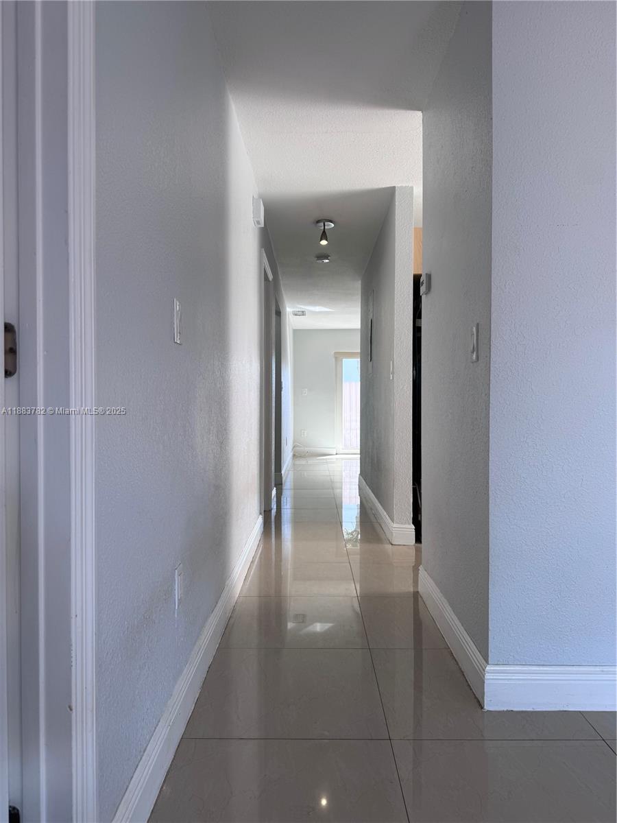 See details / 2255 sq. ft. $ 2025-09-23 0 Photo