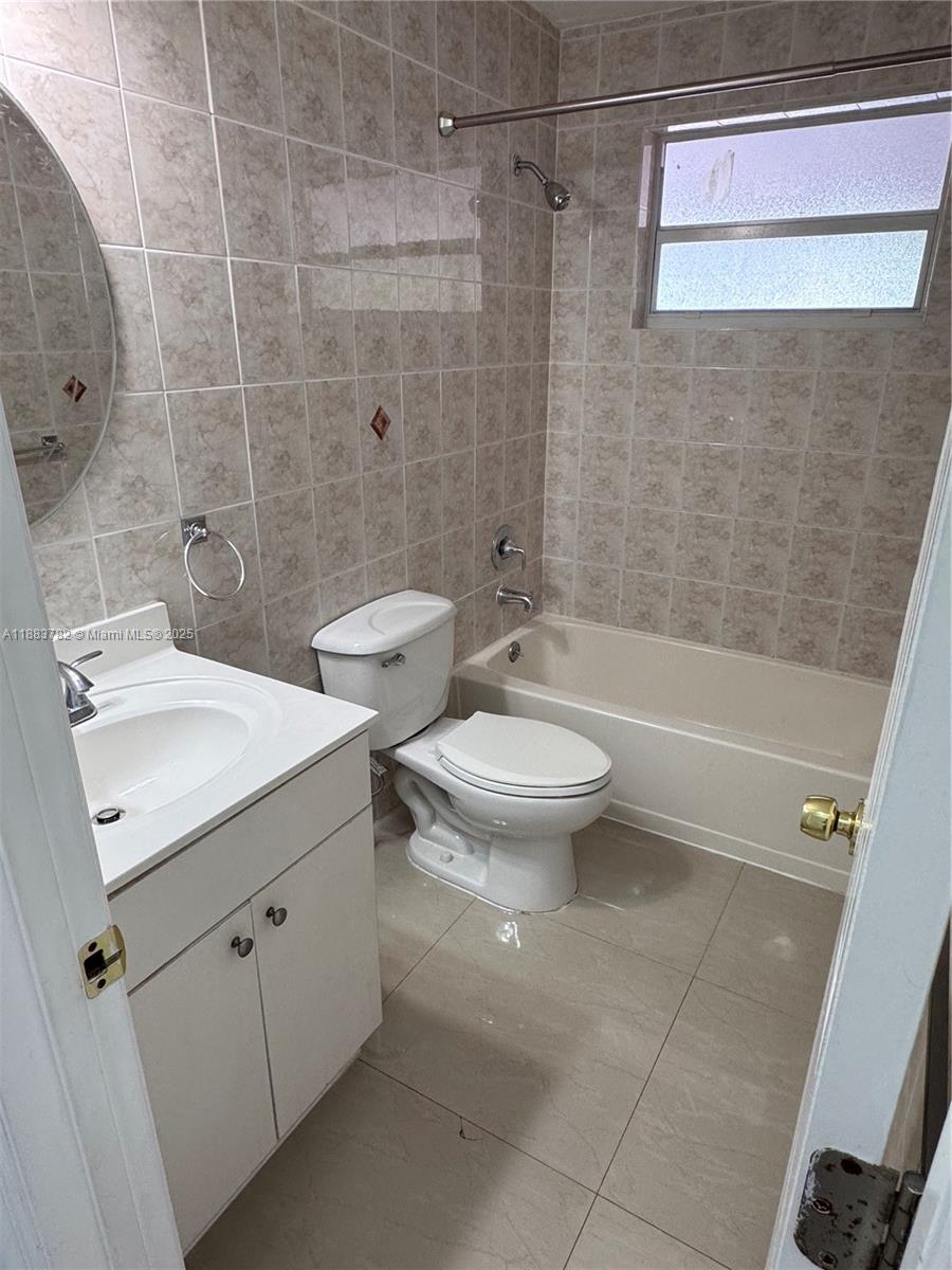 See details / 2255 sq. ft. $ 2025-09-23 0 Photo