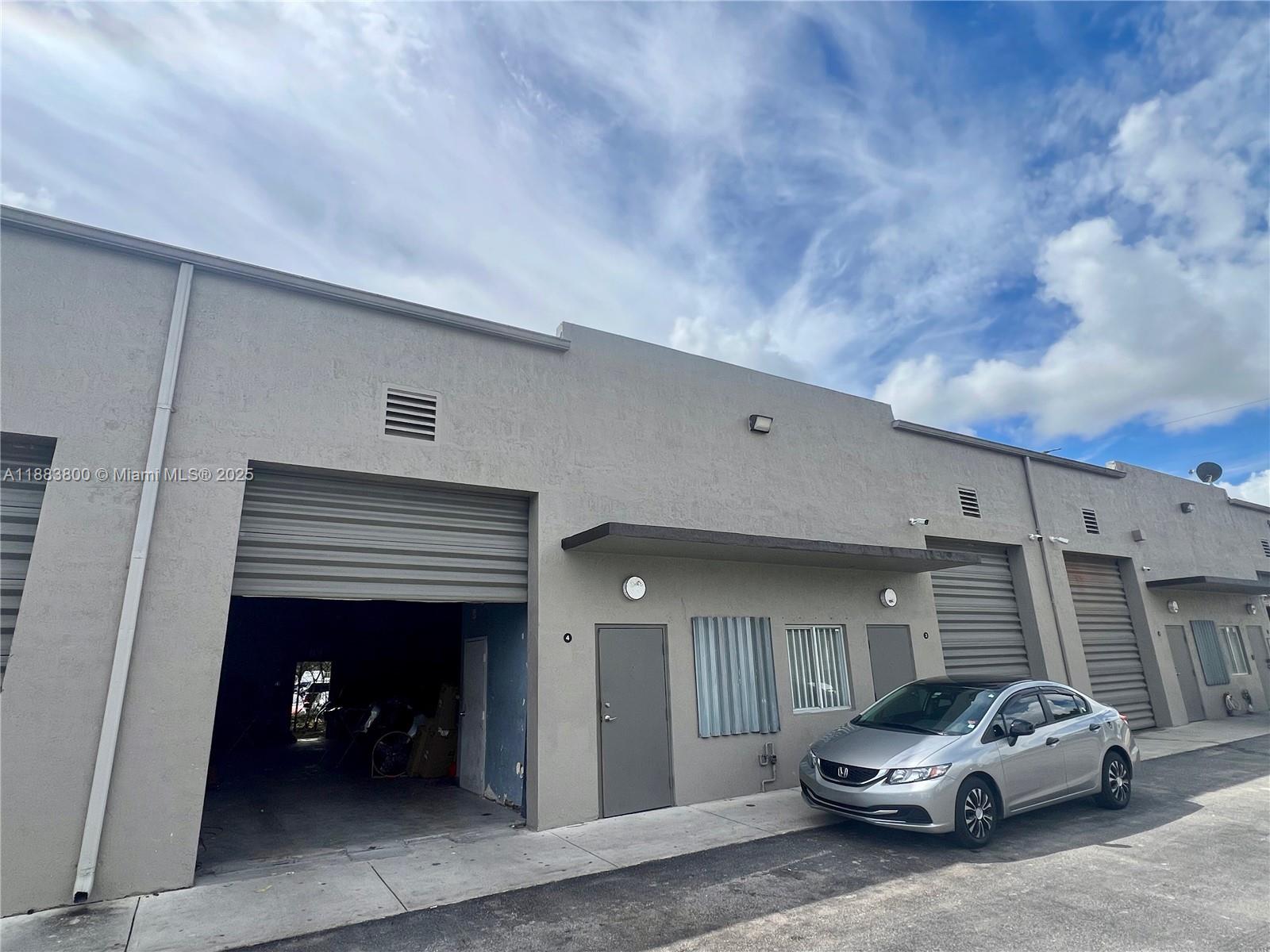 4  /   sq. ft. $ 2025-09-23 0 Photo