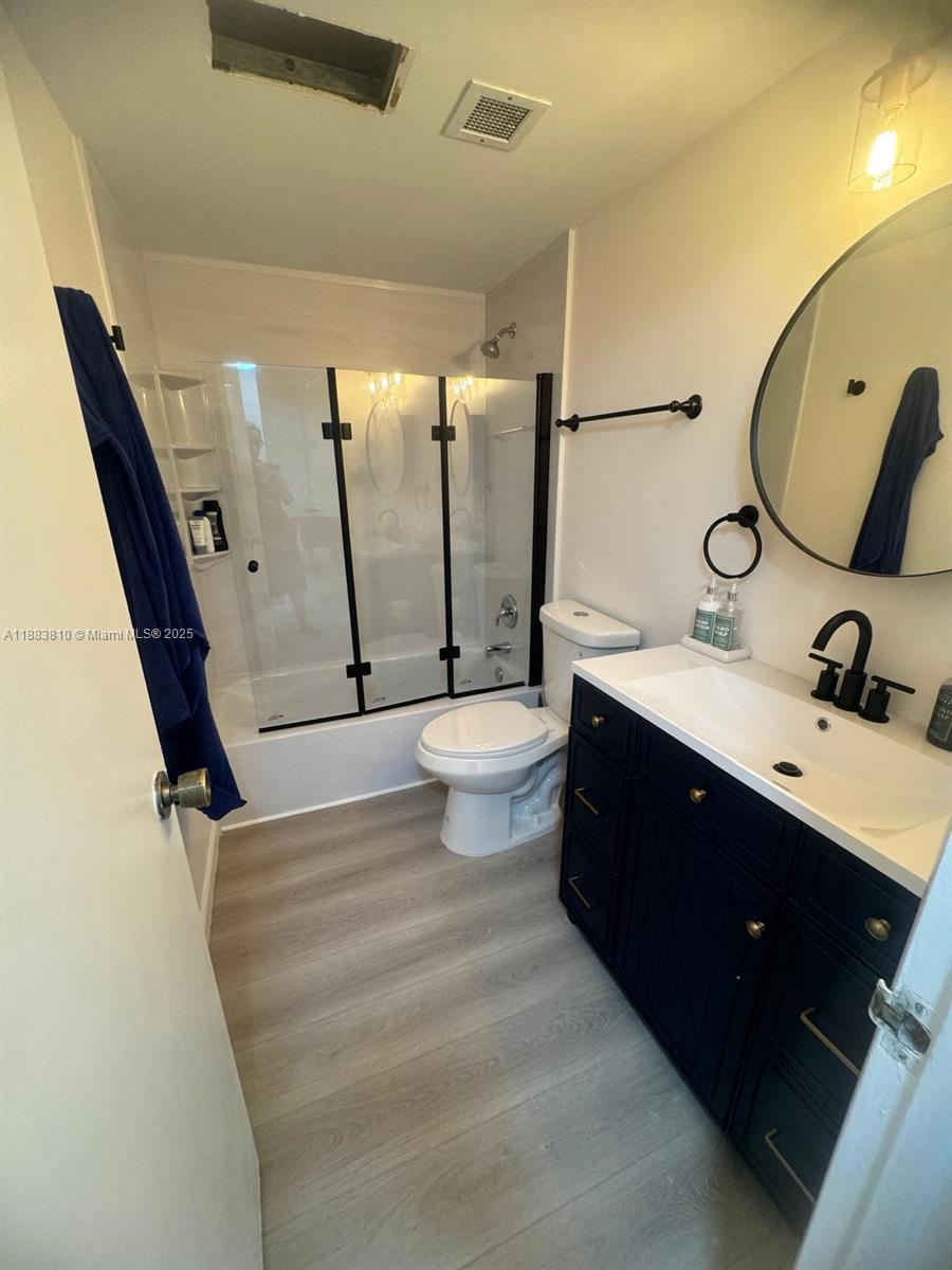 ME 1 / 1 798 sq. ft. $ 2025-09-23 0 Photo