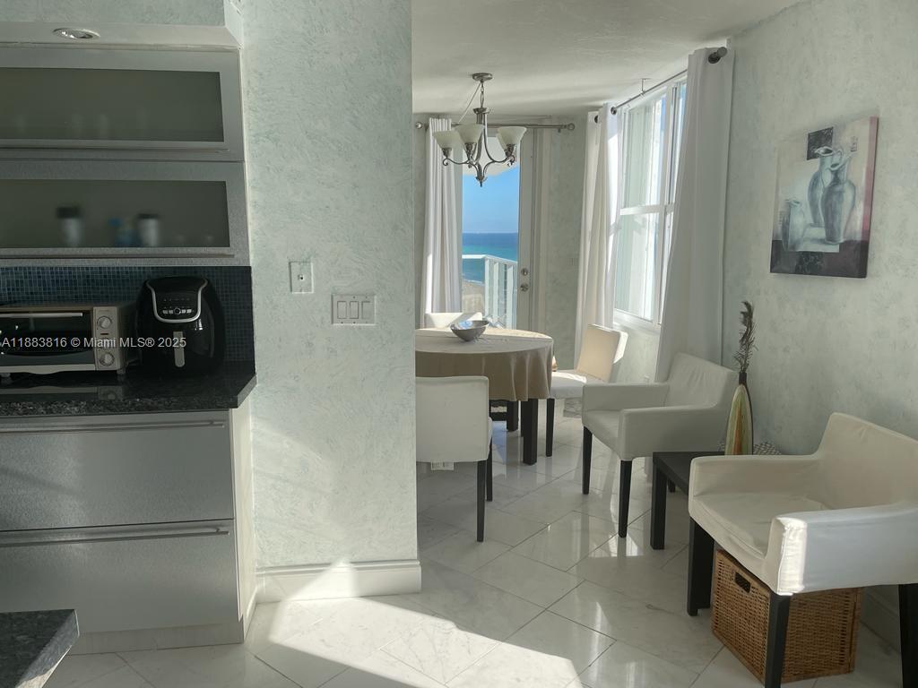 Photo of 2751 Ocean Dr  #1204S, Hollywood, Florida, 33019 - Breakfast Kitchen