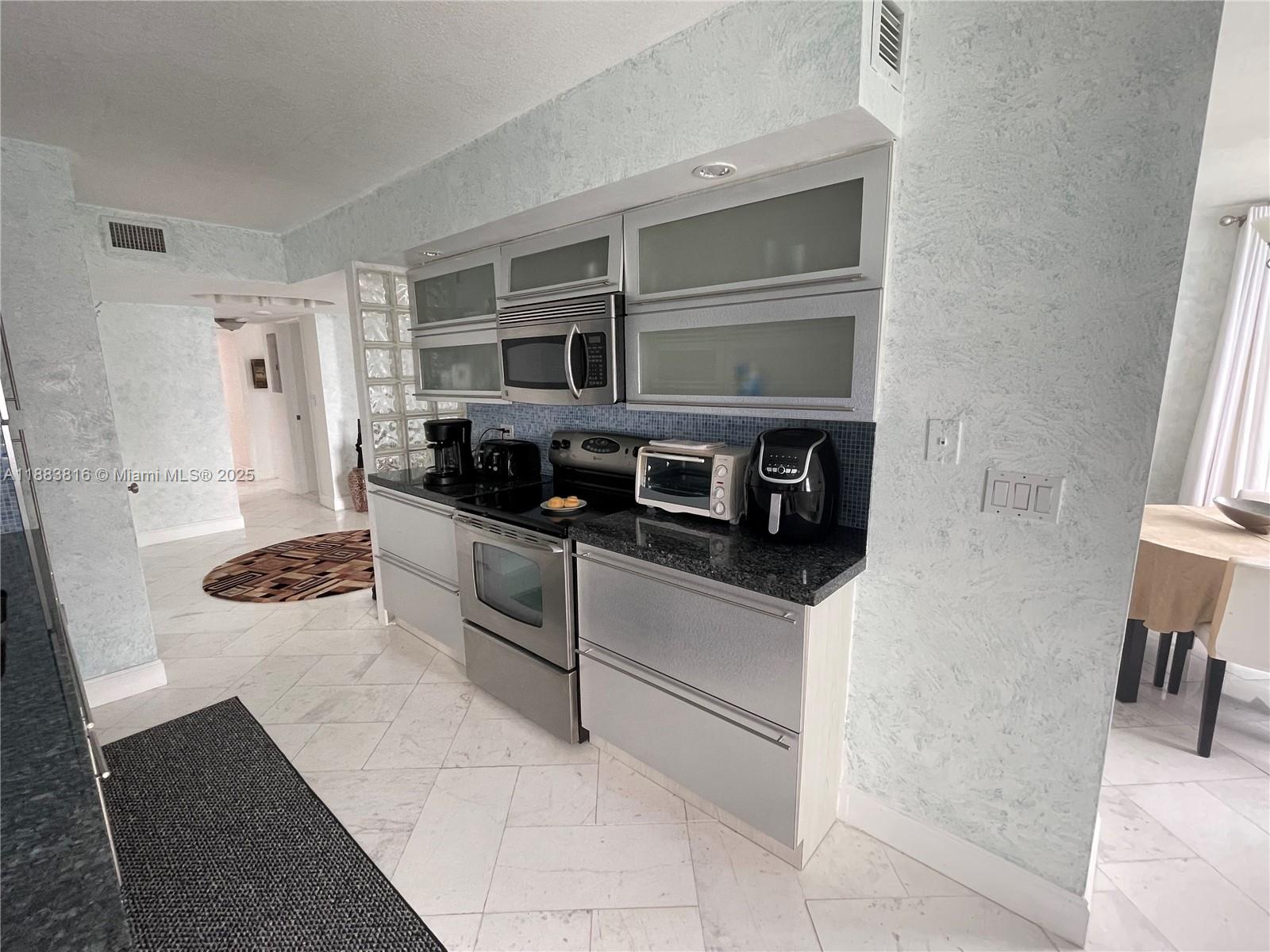 Photo of 2751 Ocean Dr  #1204S, Hollywood, Florida, 33019 - Kitchen